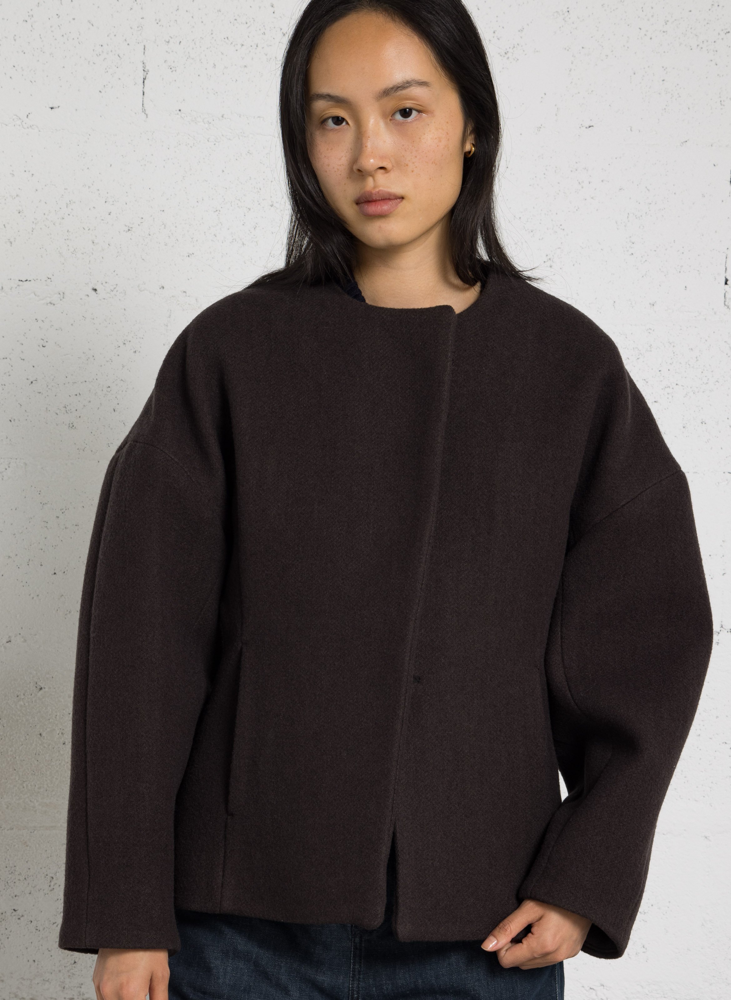 Taillierte Woll- und Baumwolljacke mit Rundhalsausschnitt SOEUR Grun