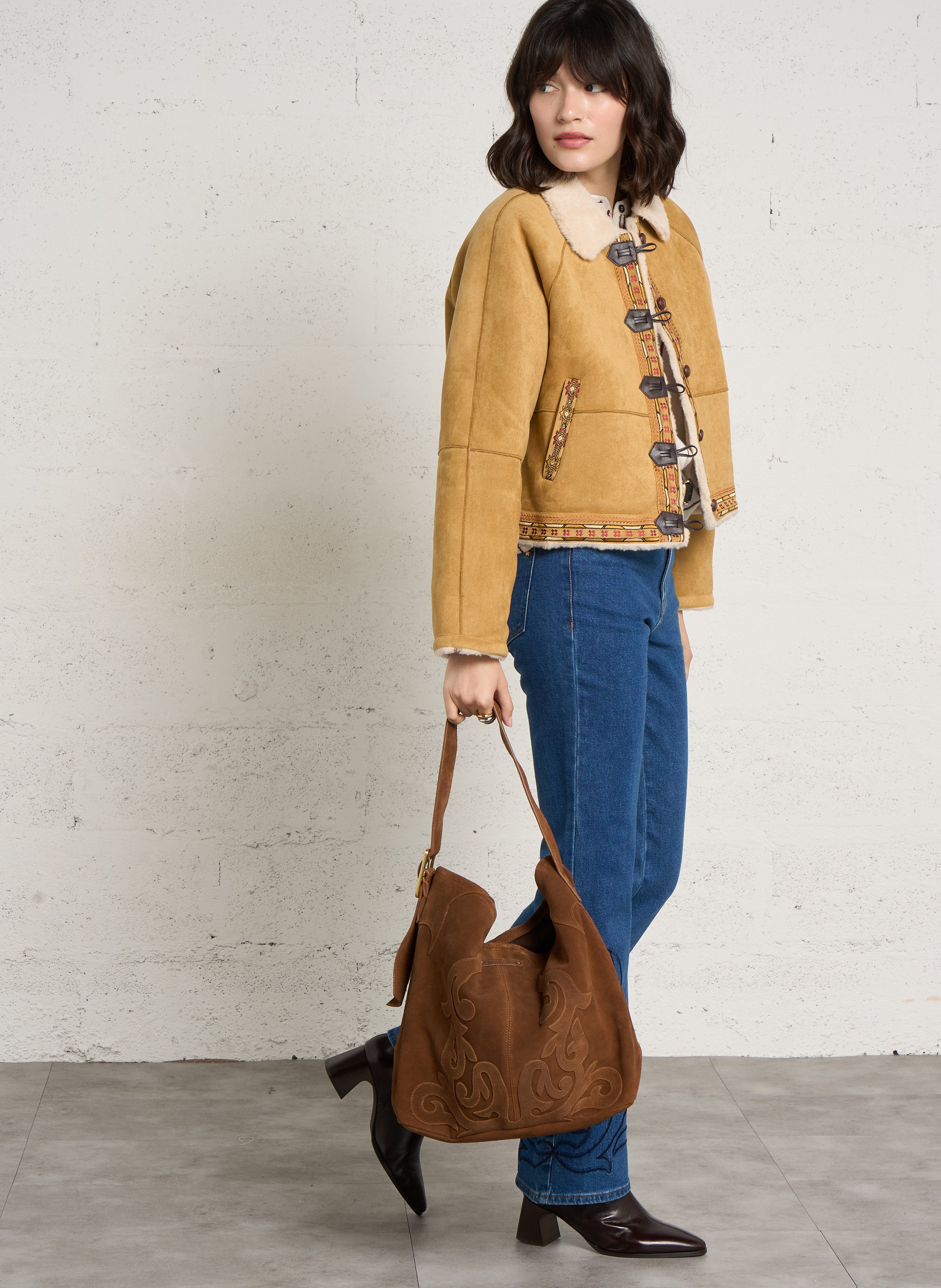 Embroidered leather shoulder bag LA PETITE ETOILE Brown