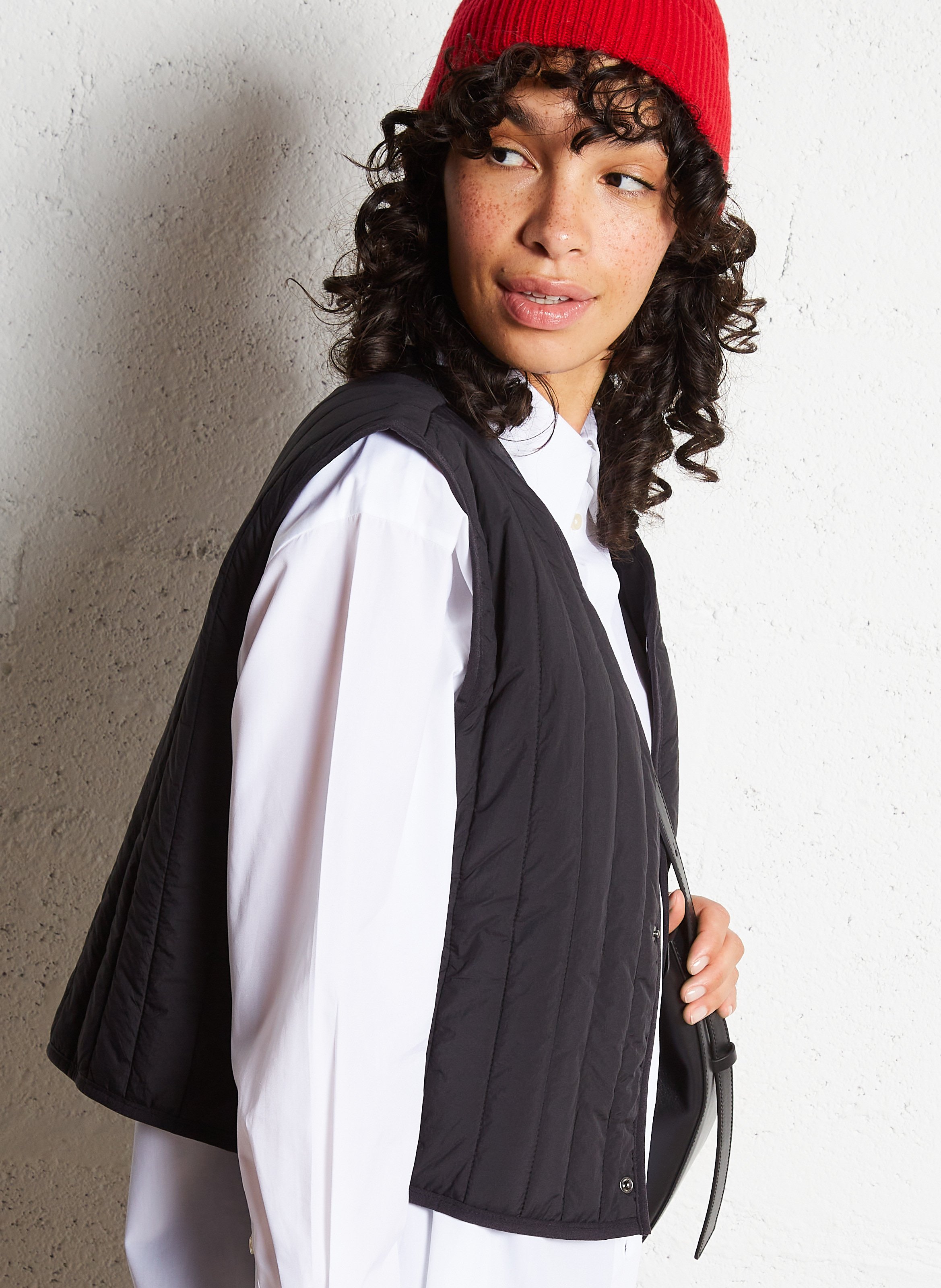 Quilted straight V-neck jacket RAINS Black