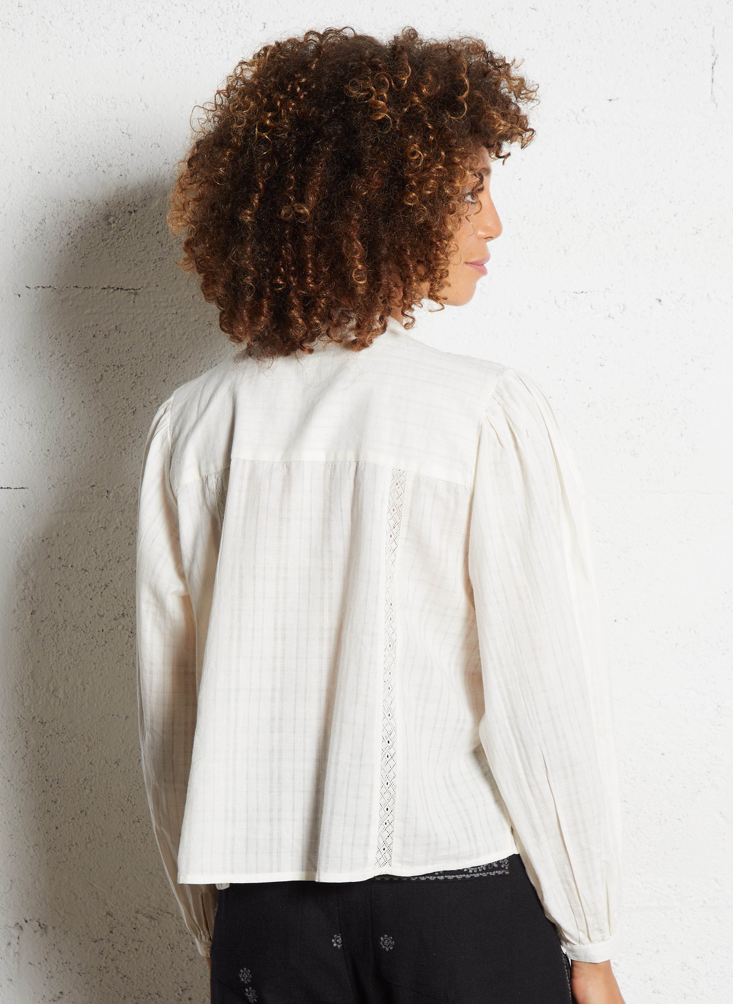 Round-neck cotton blouse MAISON HOTEL White