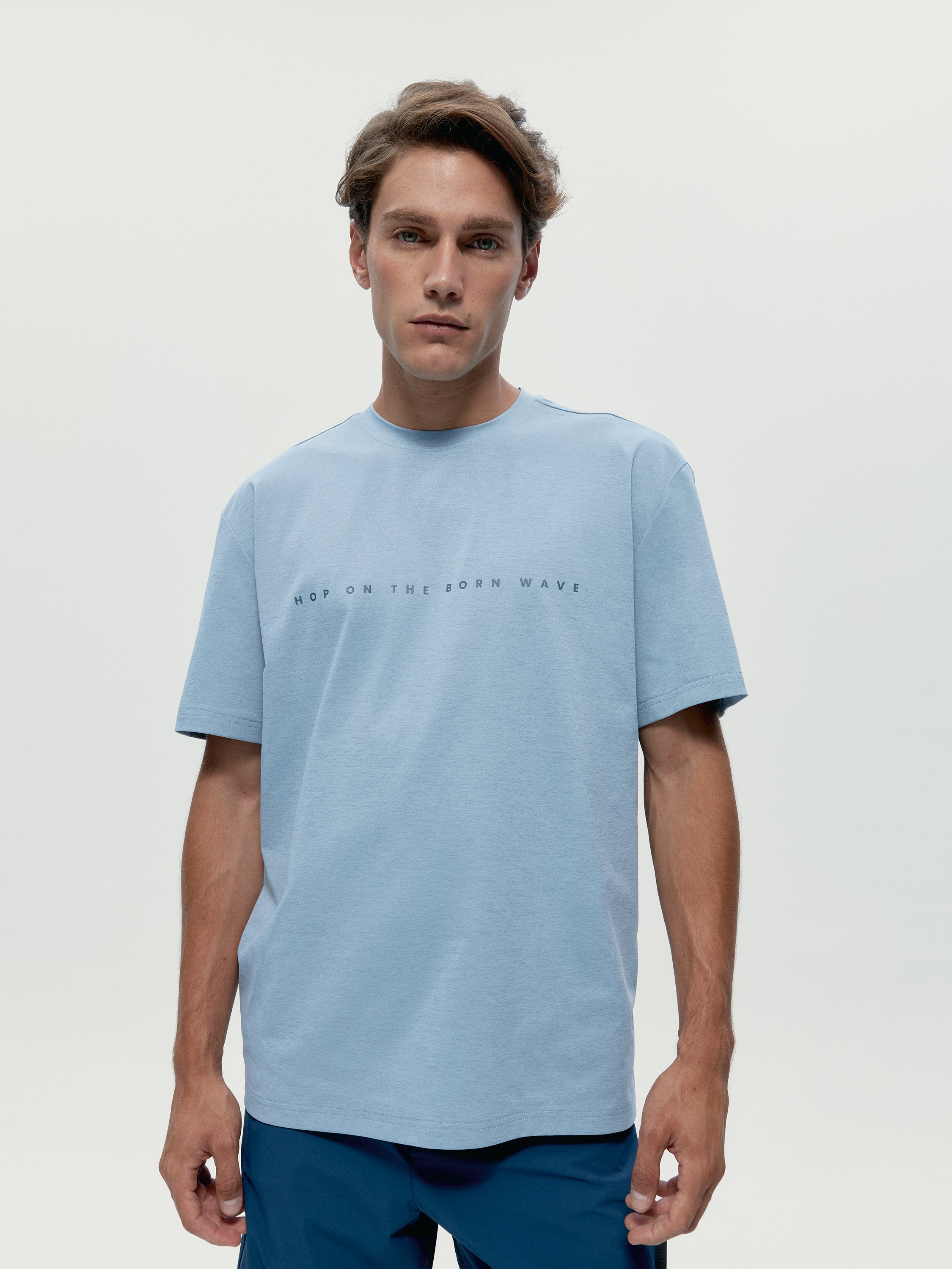 Short-sleeve athleisure performance T-shirt BORN Blue