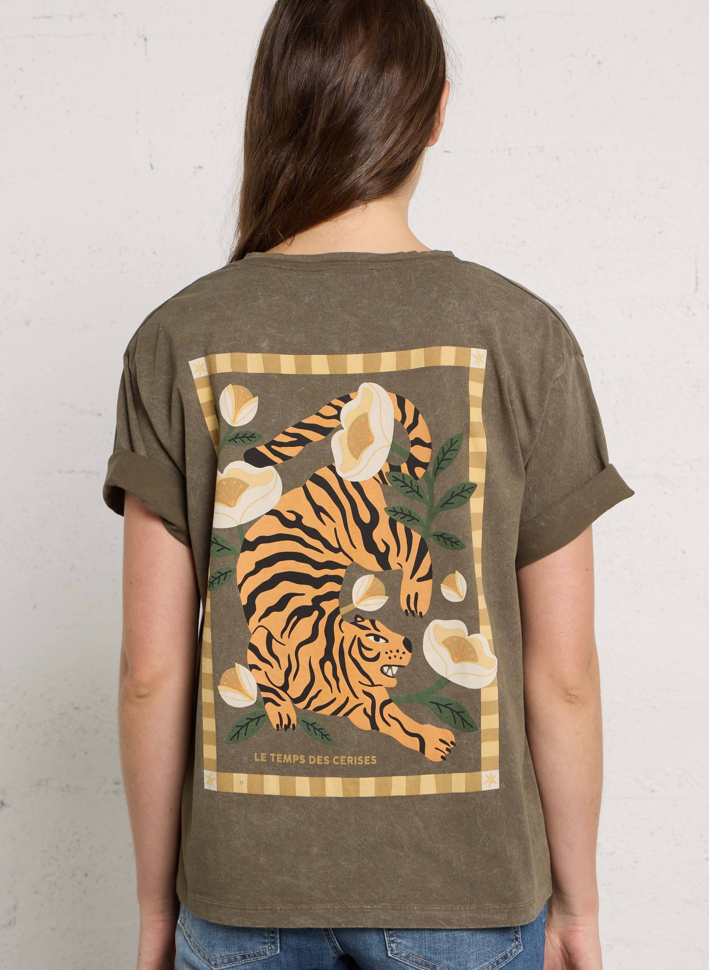 Ruimvallend, katoenen T-shirt met V-hals en zeefdruk LE TEMPS DES CERISES Groen