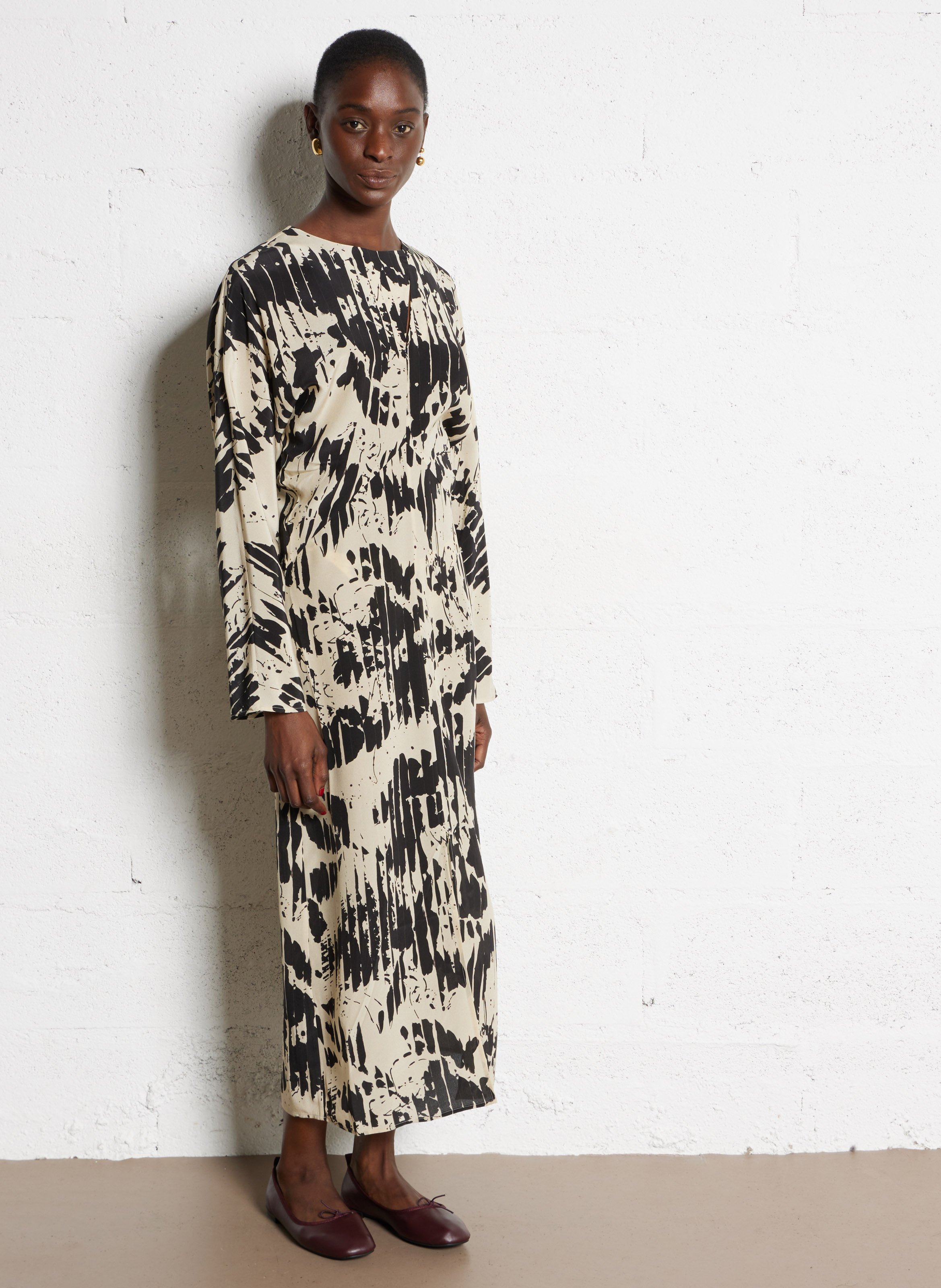 Robe longue col rond en soie SOEUR Multicolore