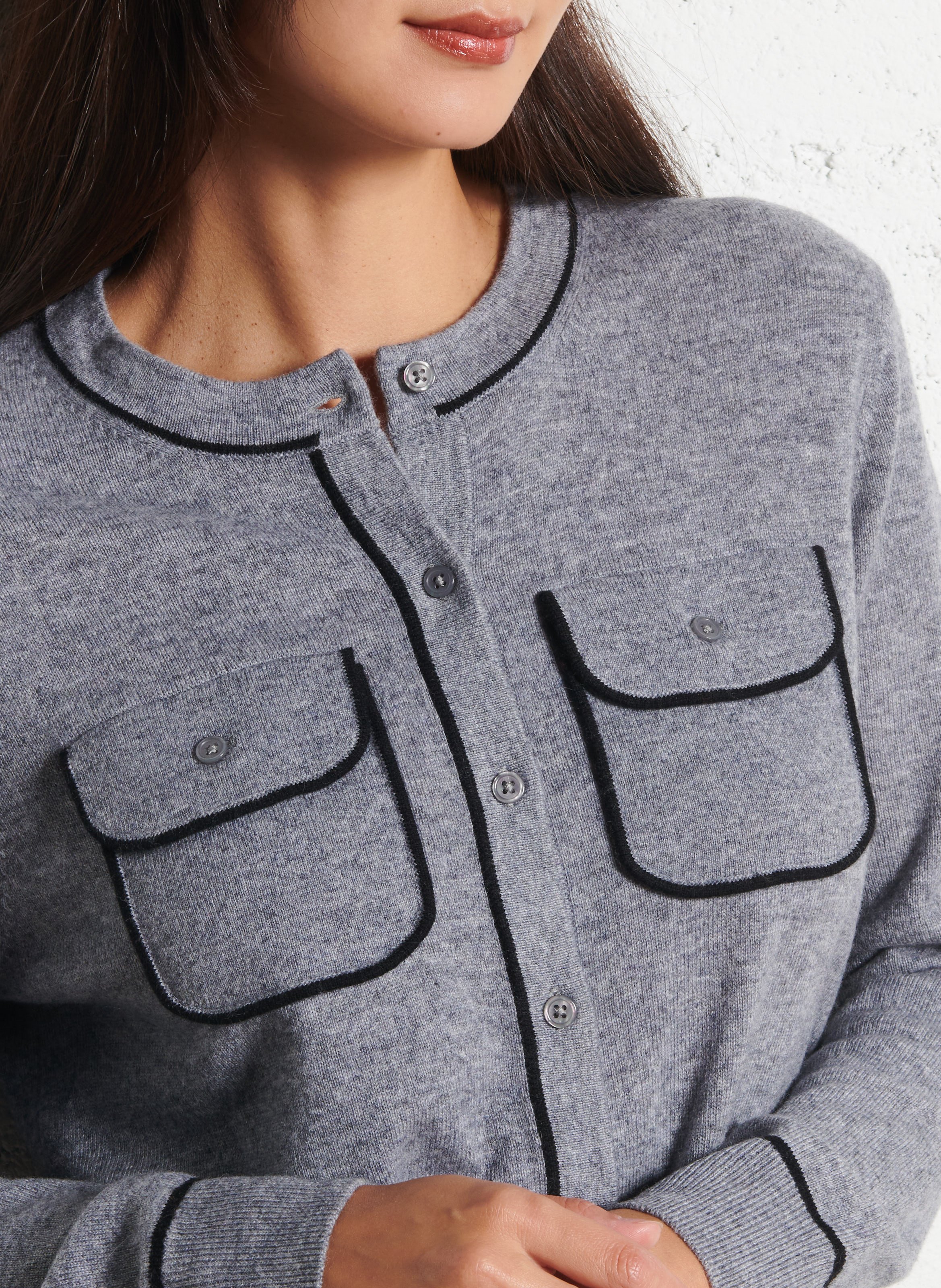 Gerade geschnittene Strickweste mit Rundhalsausschnitt aus Wolle und Kaschmir BERENICE Grau