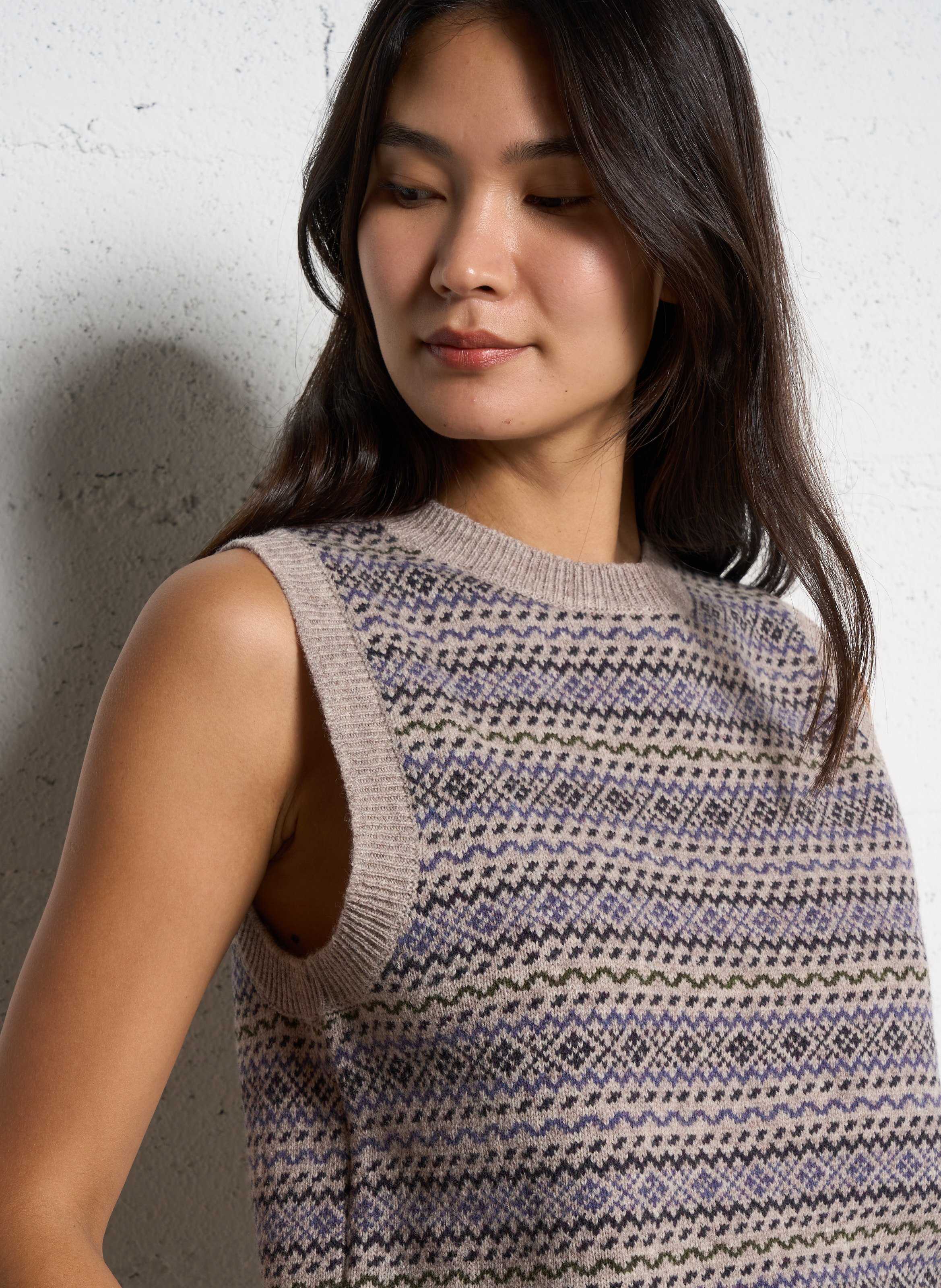 Pull sans manches col rond jacquard en laine mérinos SOEUR Multicolore