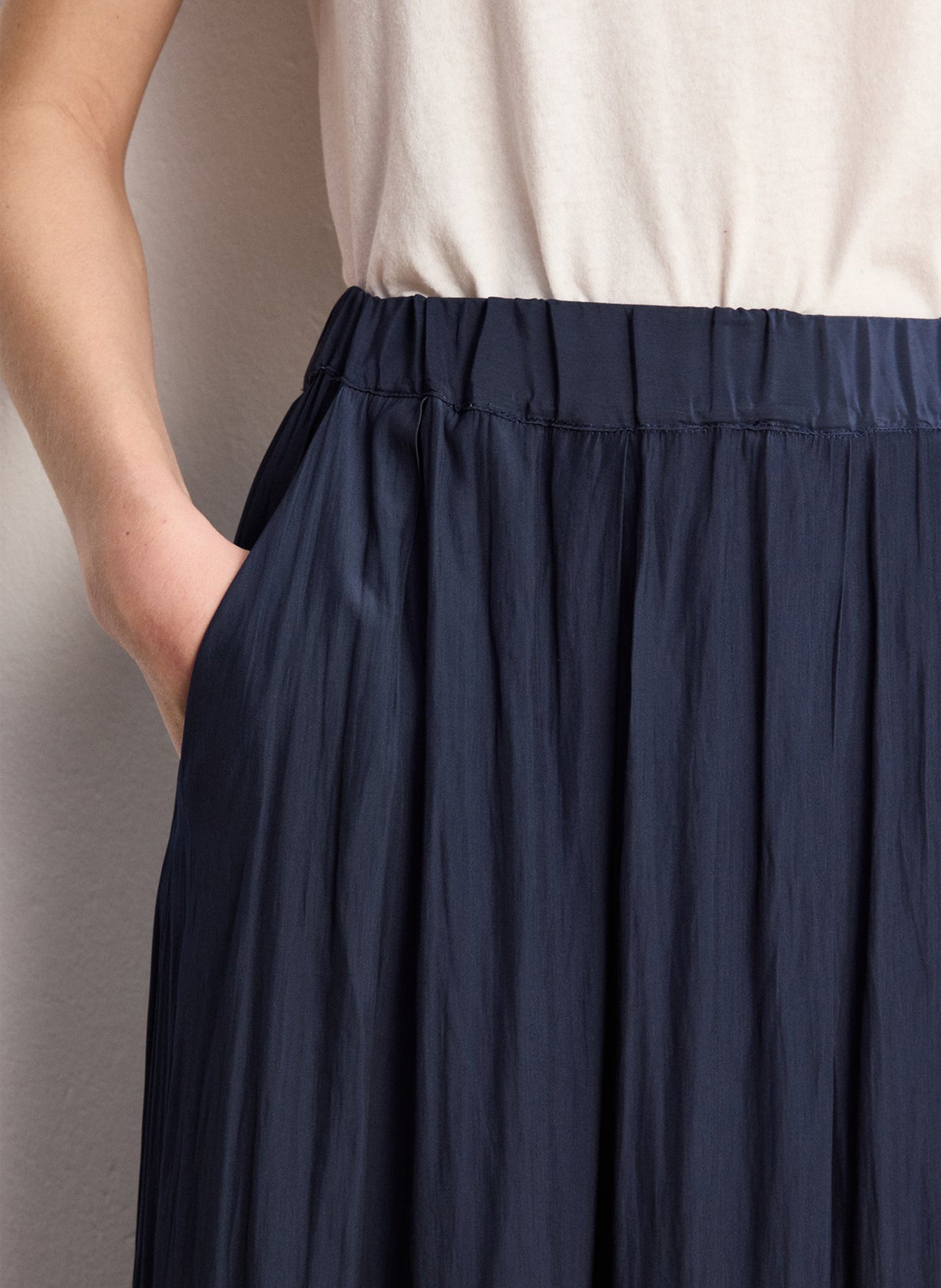 Halflange gerende rok met plooien PABLO Blauw