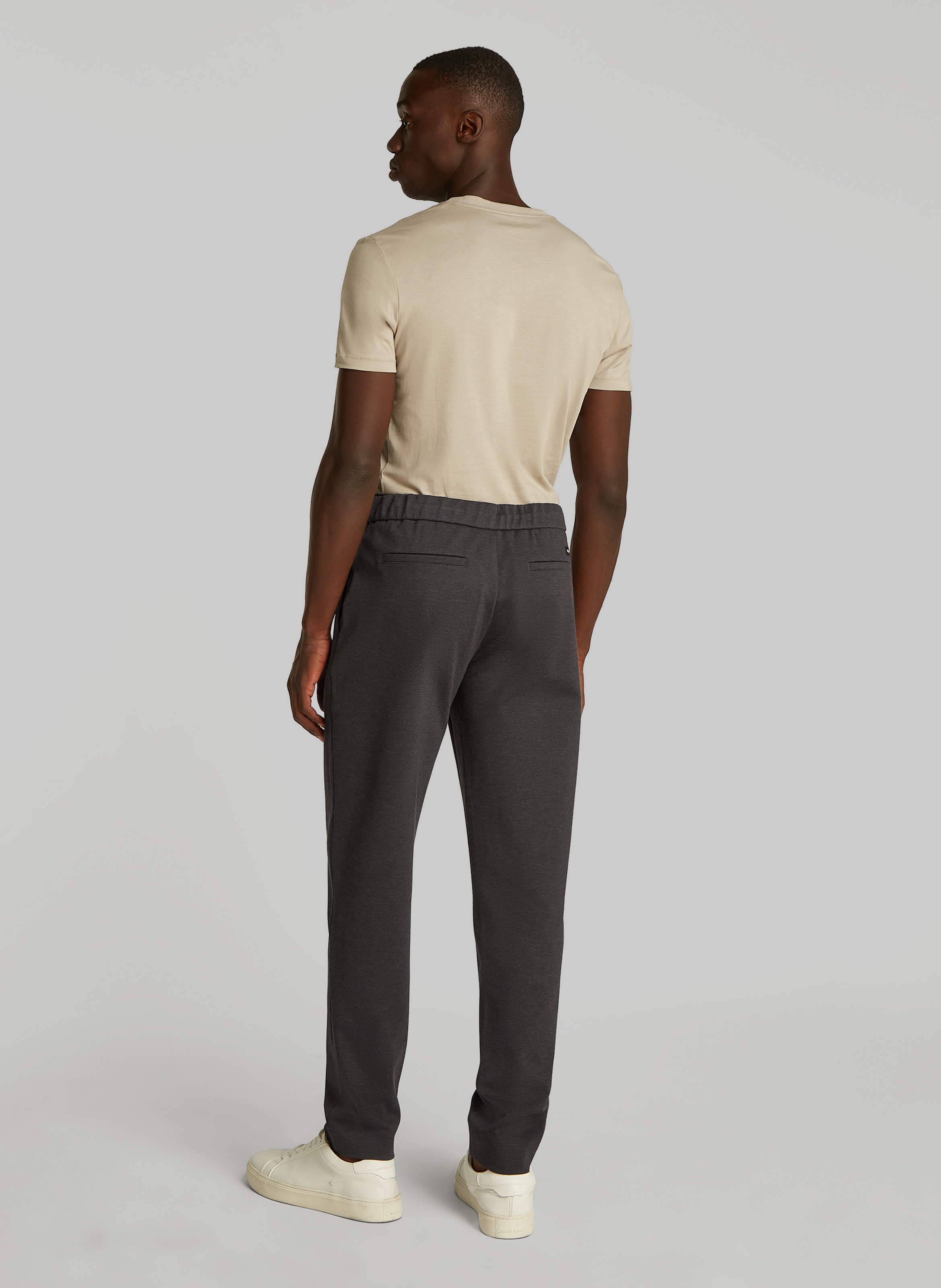 Schmal zulaufende Hose aus plissiertem Strick CALVIN KLEIN Grau