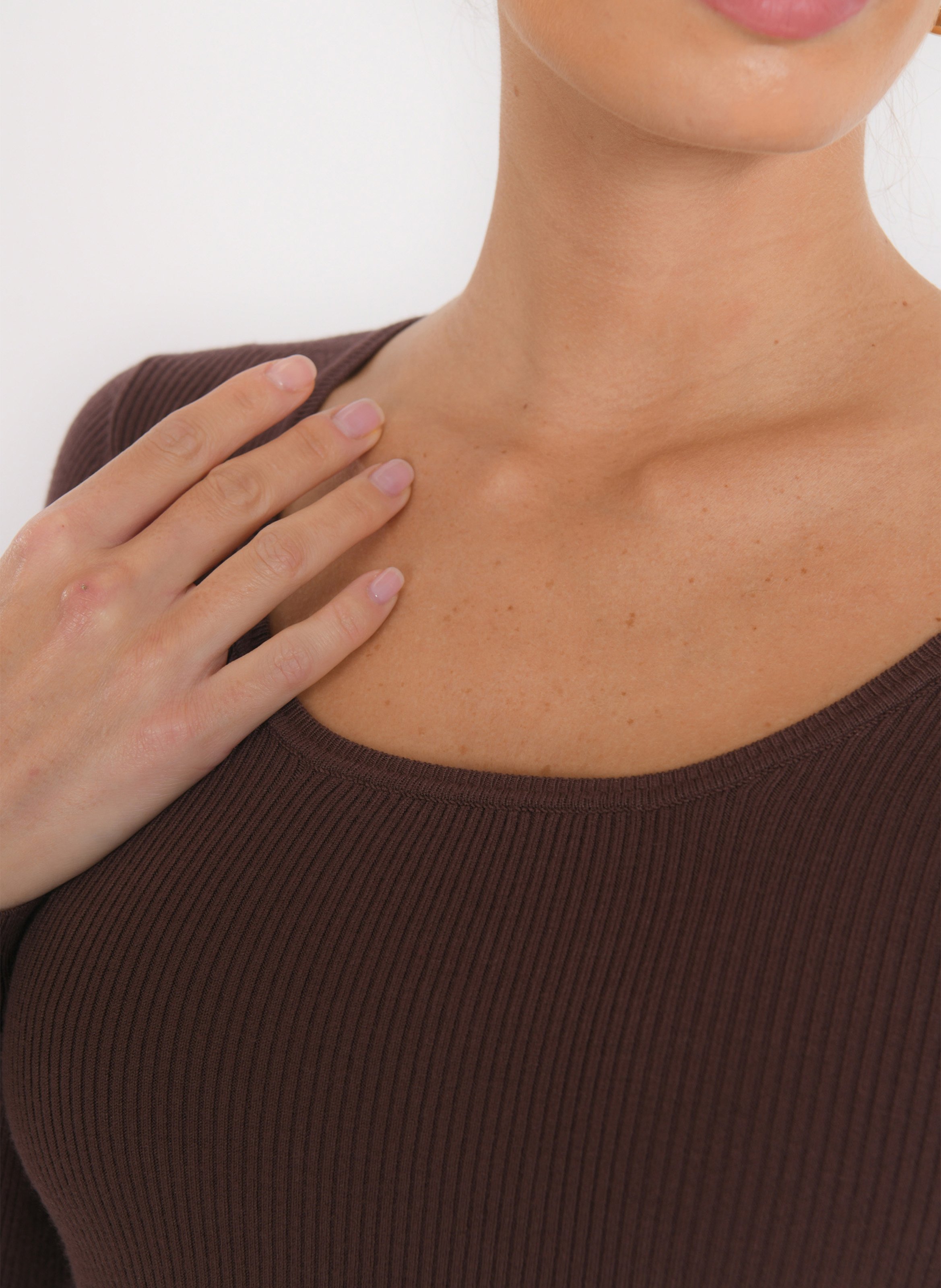 Kurzärmliger Pullover mit Rundhalsausschnitt KOOKAI Braun