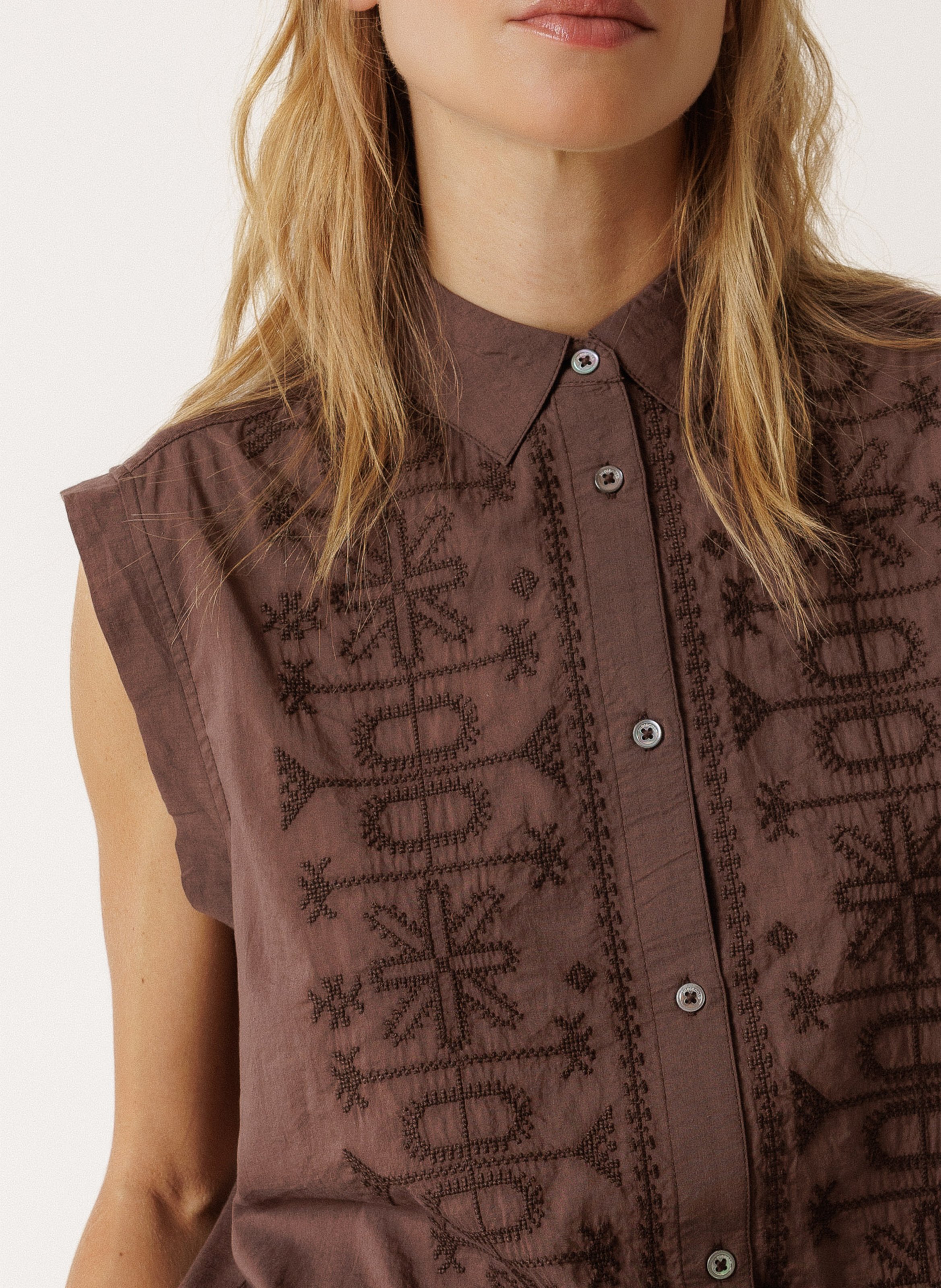 Oversized embroidered shirt INDI & COLD Brown