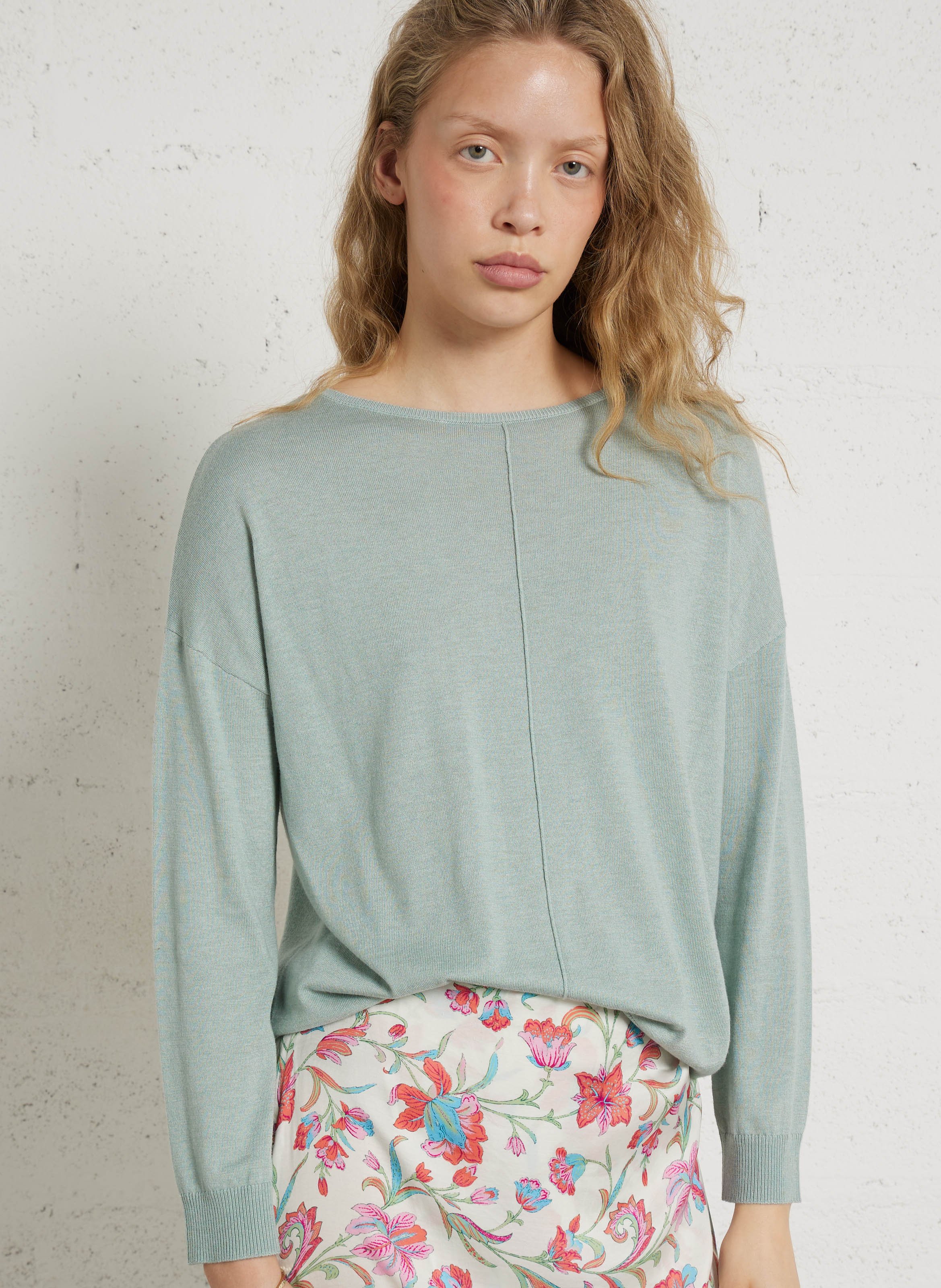 Trui met boothals en lange mouwen in effen kleur. SUD EXPRESS