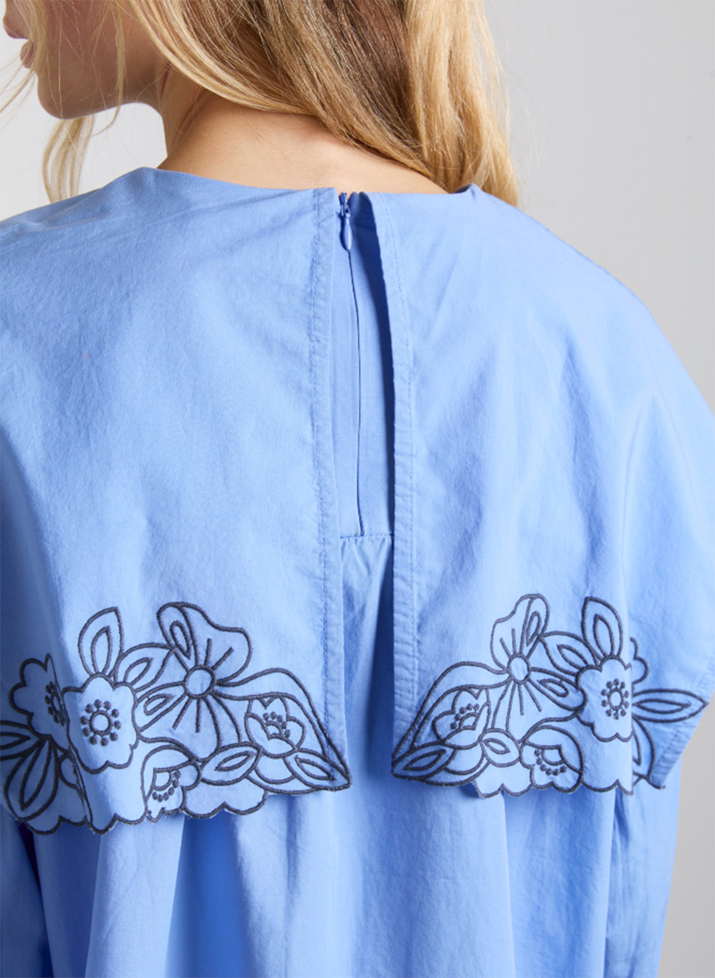 Straight blouse in embroidered organic cotton DAMSON MADDER Blue