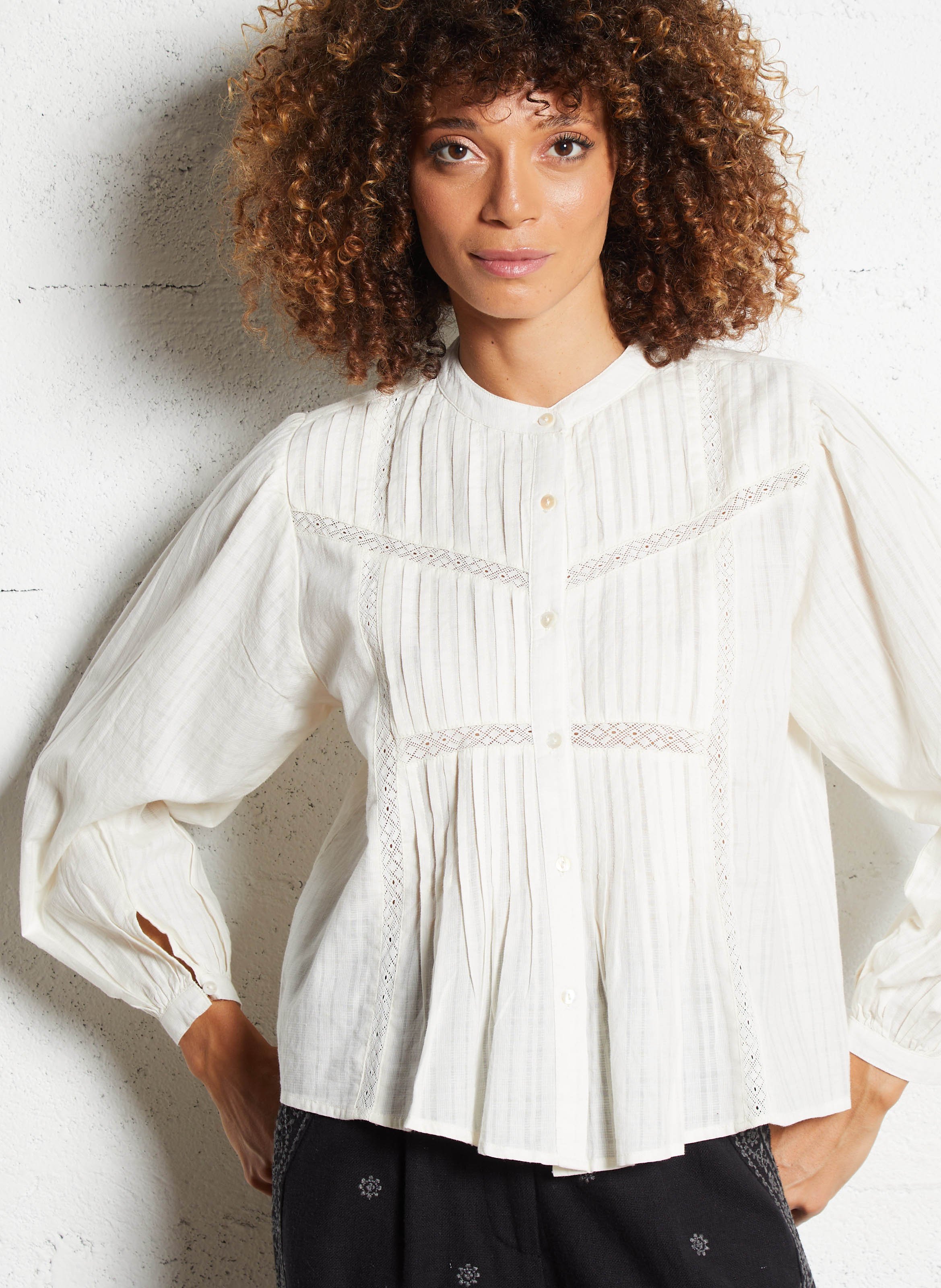 Round-neck cotton blouse MAISON HOTEL White