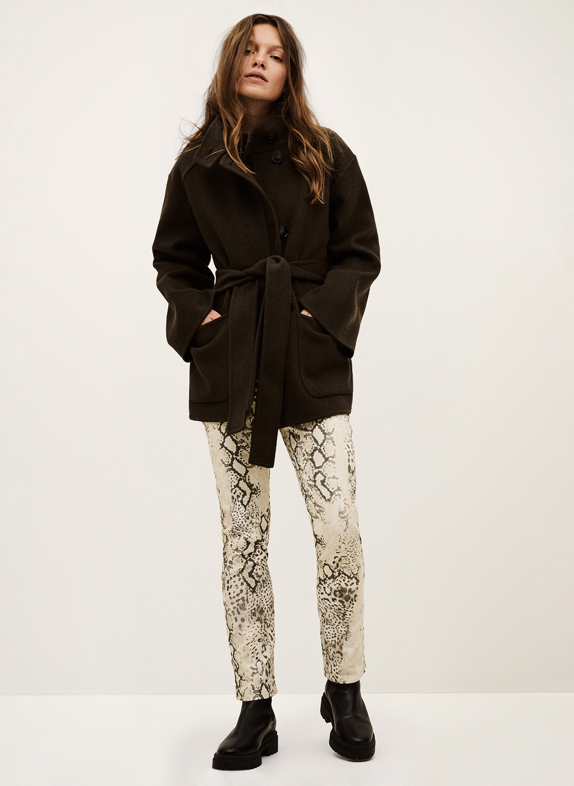 Jas van wol met opstaande kraag BA&SH Kaki