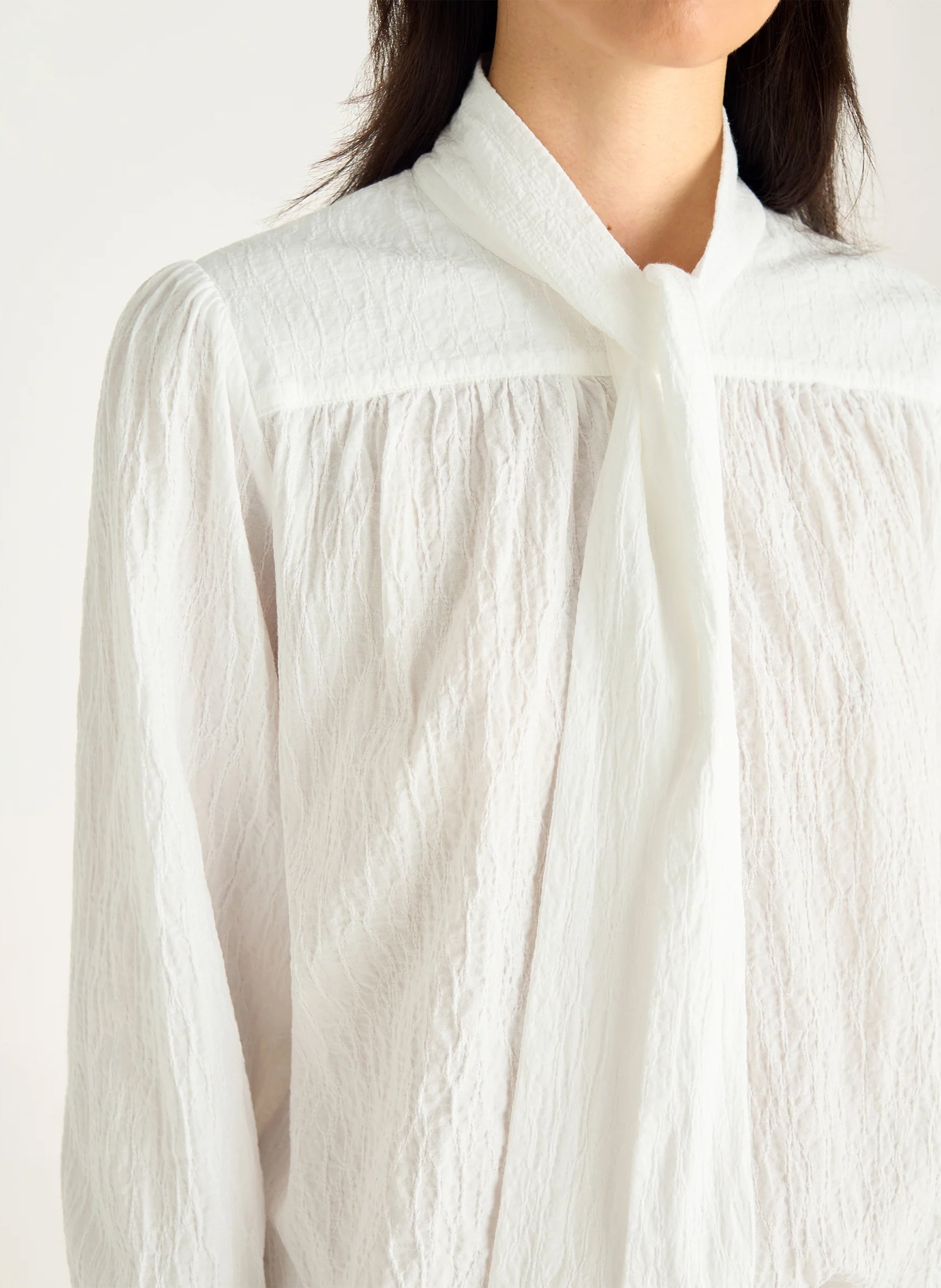 Bluse mit Rüschenkragen ACOTE Weiss