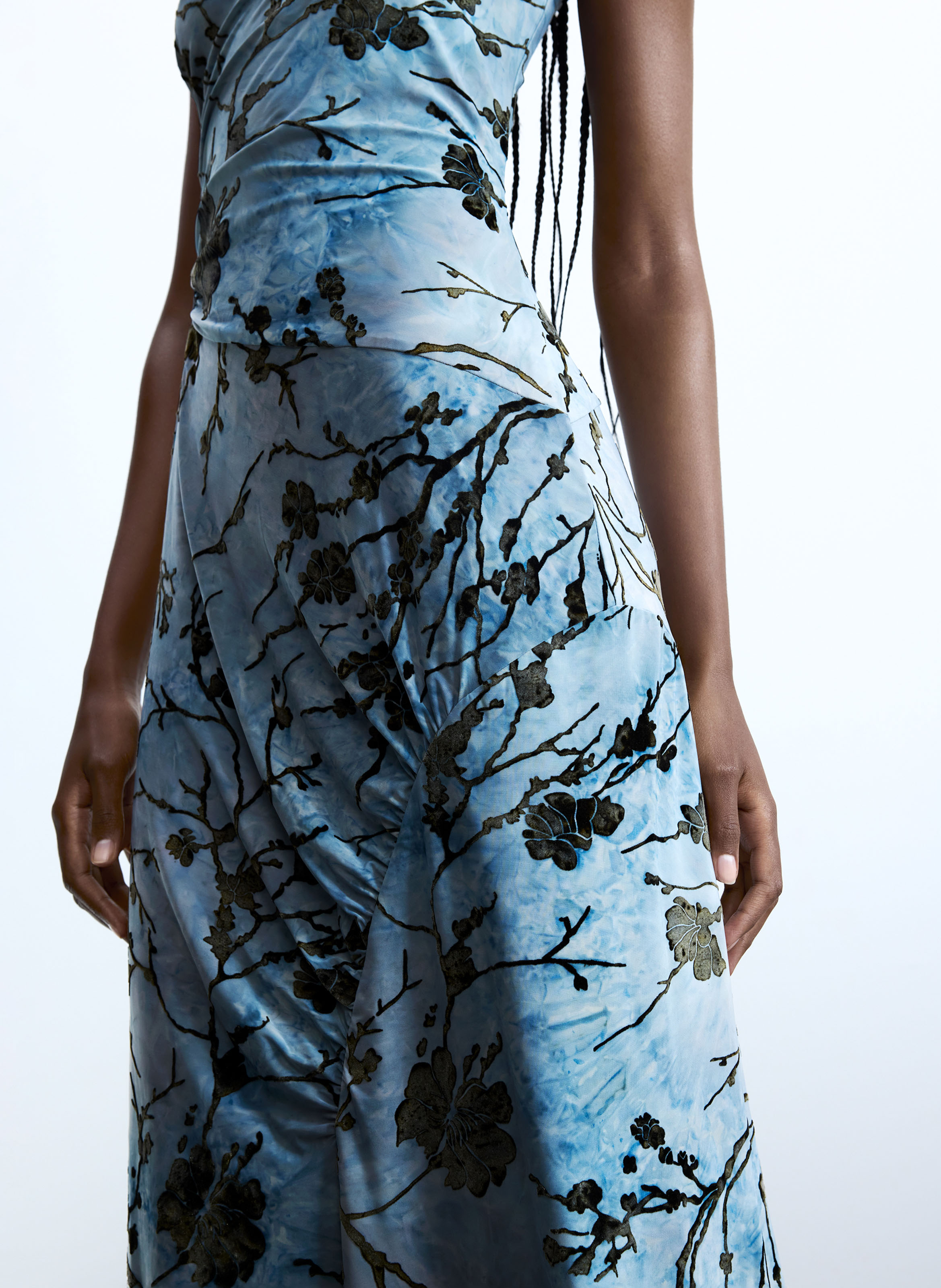 Langes, tailliertes Kleid DESIGUAL Blau