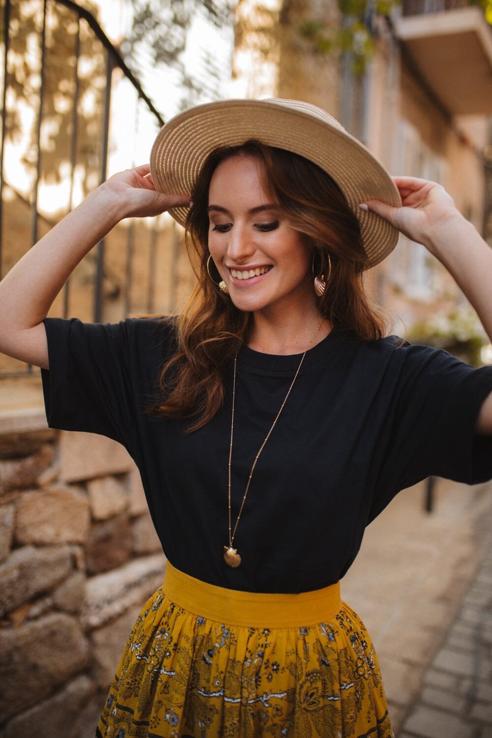 Gold-plated seashell hoop earrings Golden
