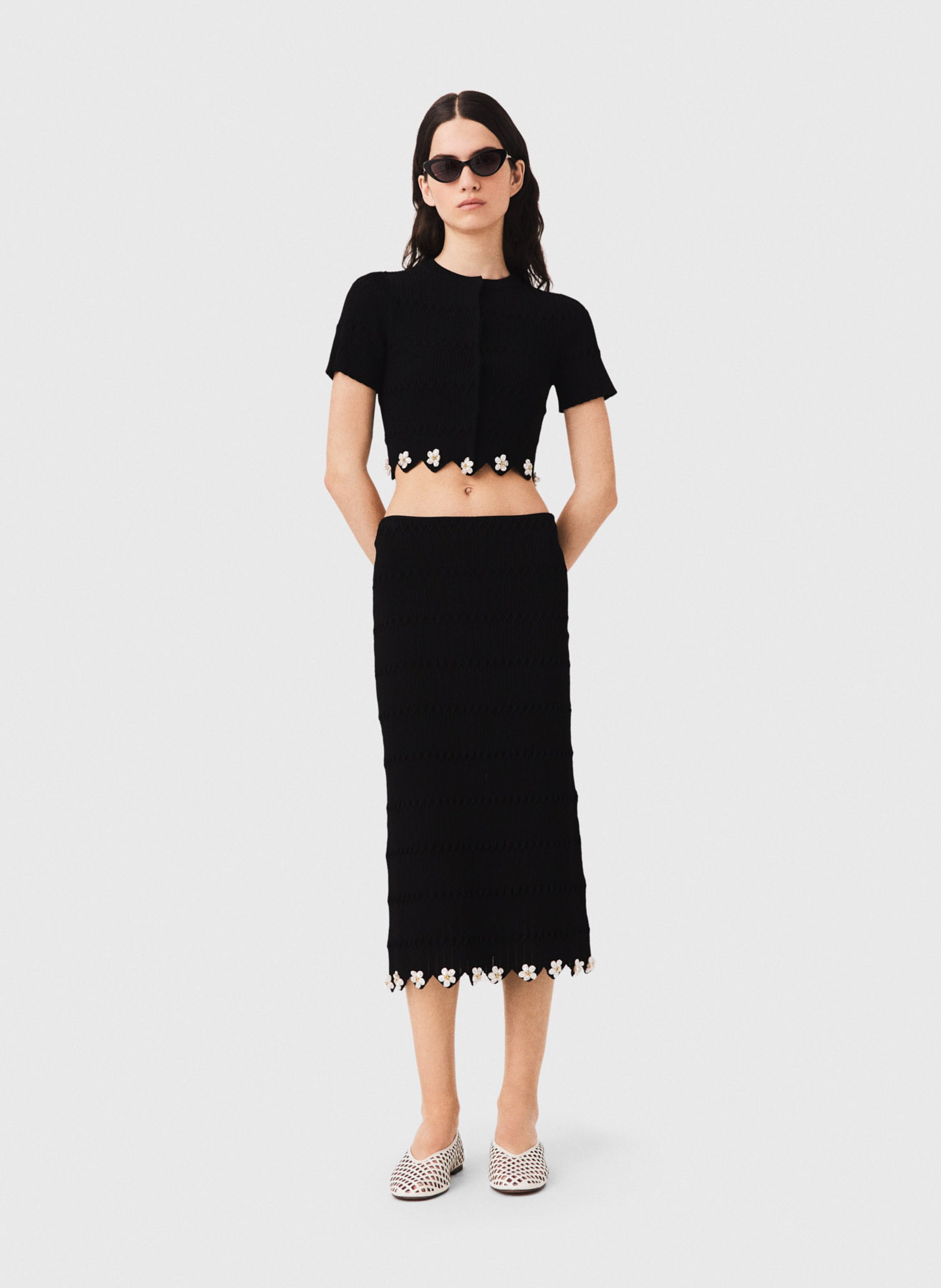 Jupe midi ajustée en maille avec strass fleurs MAJE Noir