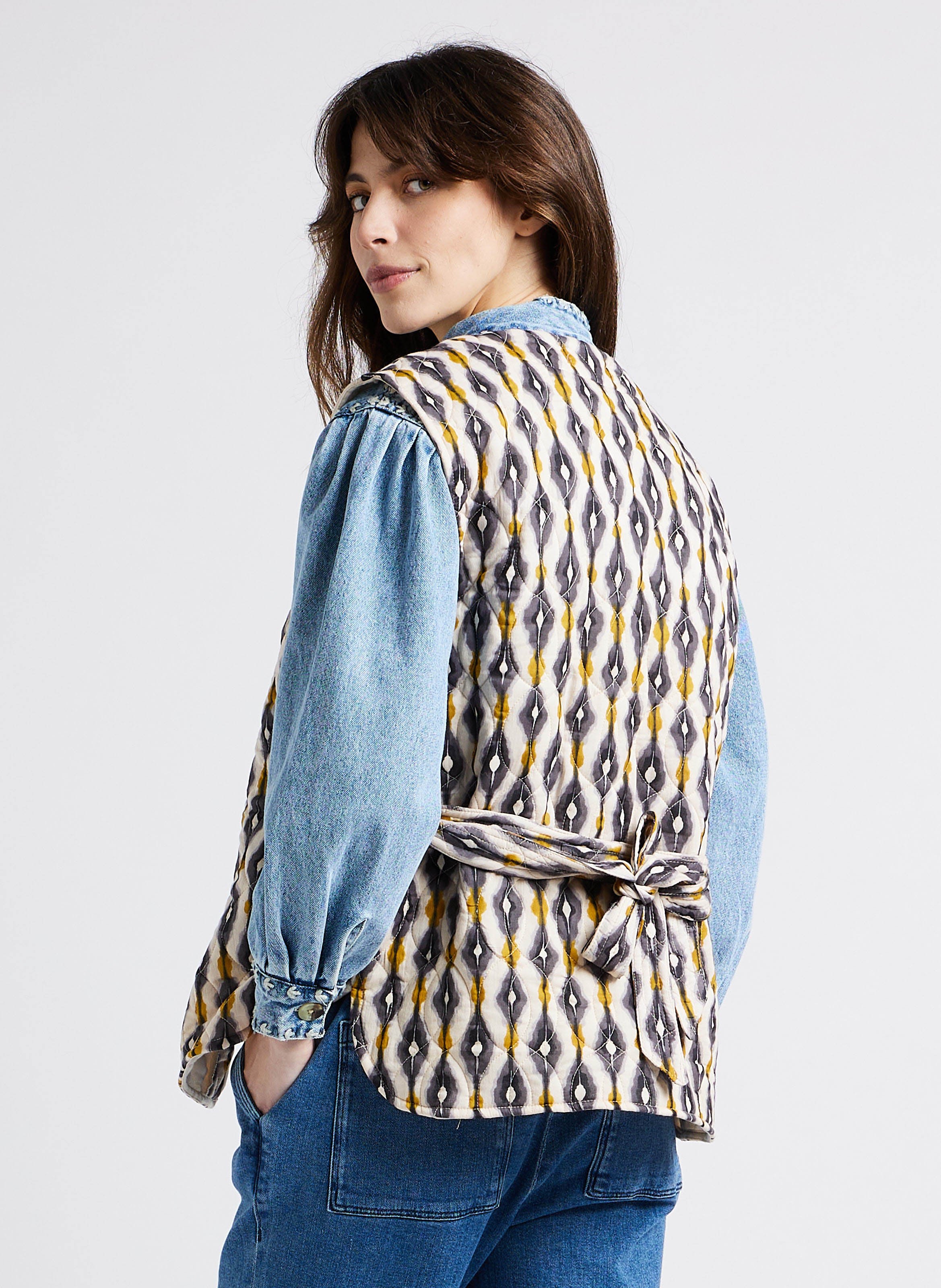 Quilted sleeveless jacket Green