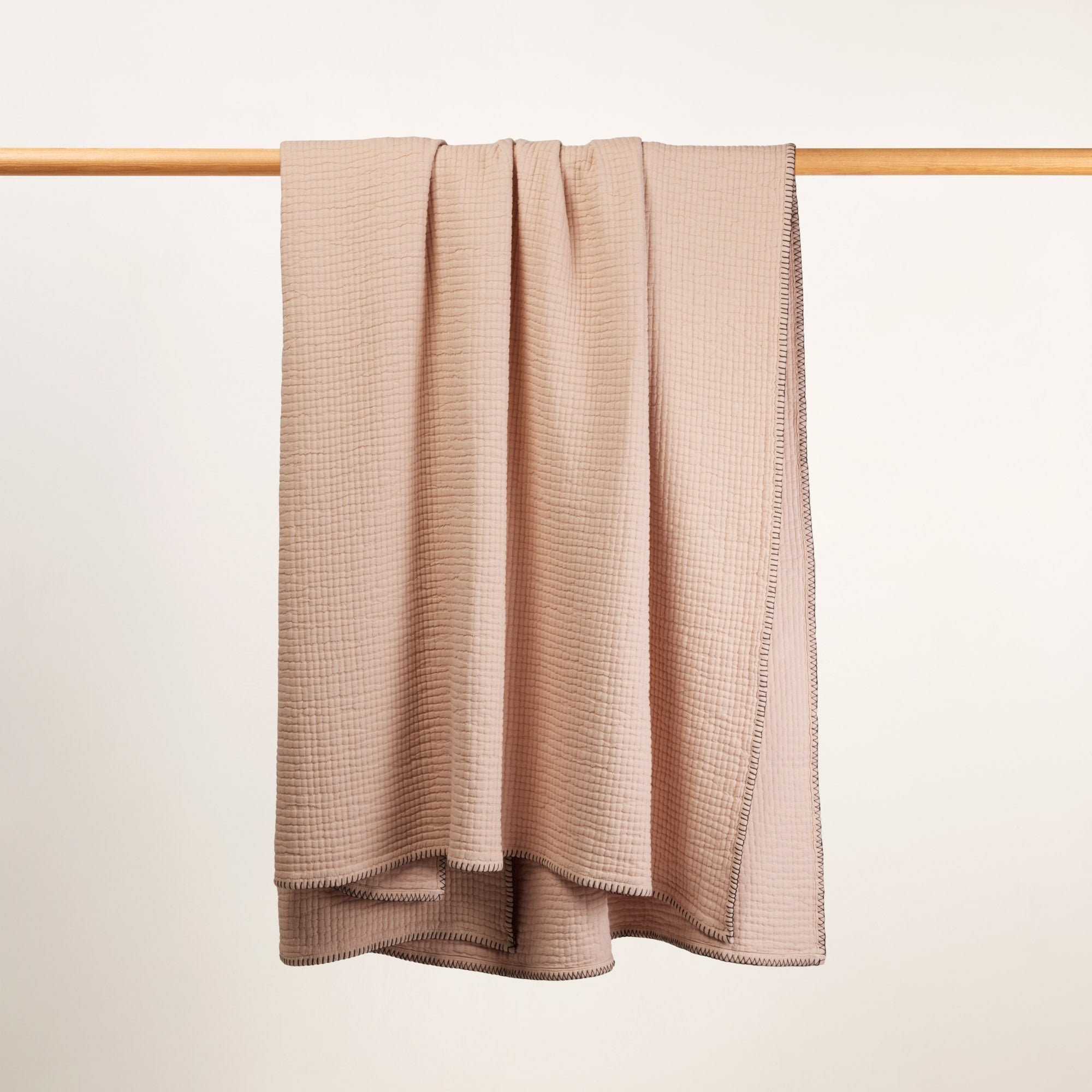 ILARIO - Linen throw MADURA Pink