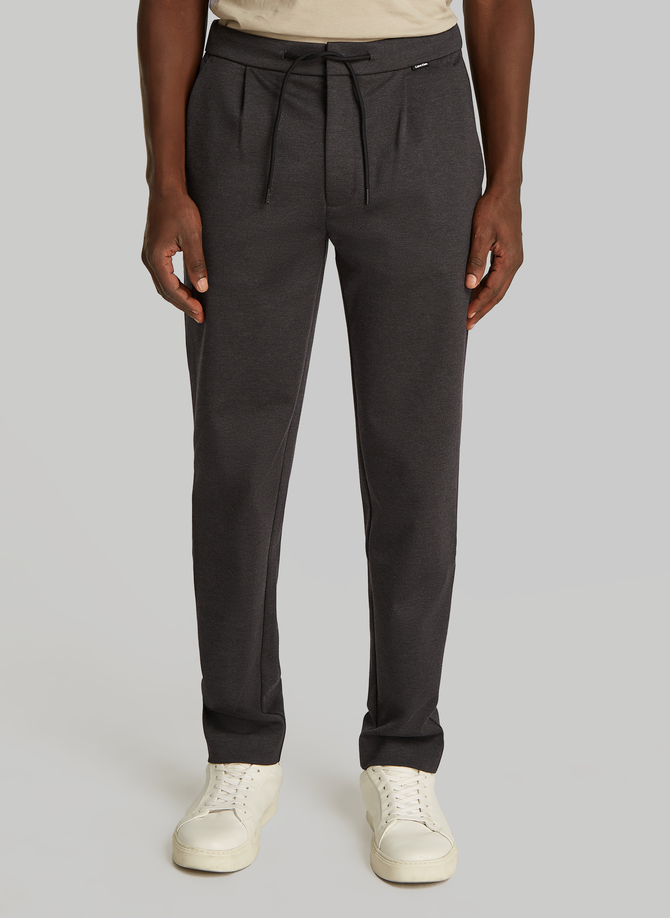 Schmal zulaufende Hose aus plissiertem Strick CALVIN KLEIN Grau