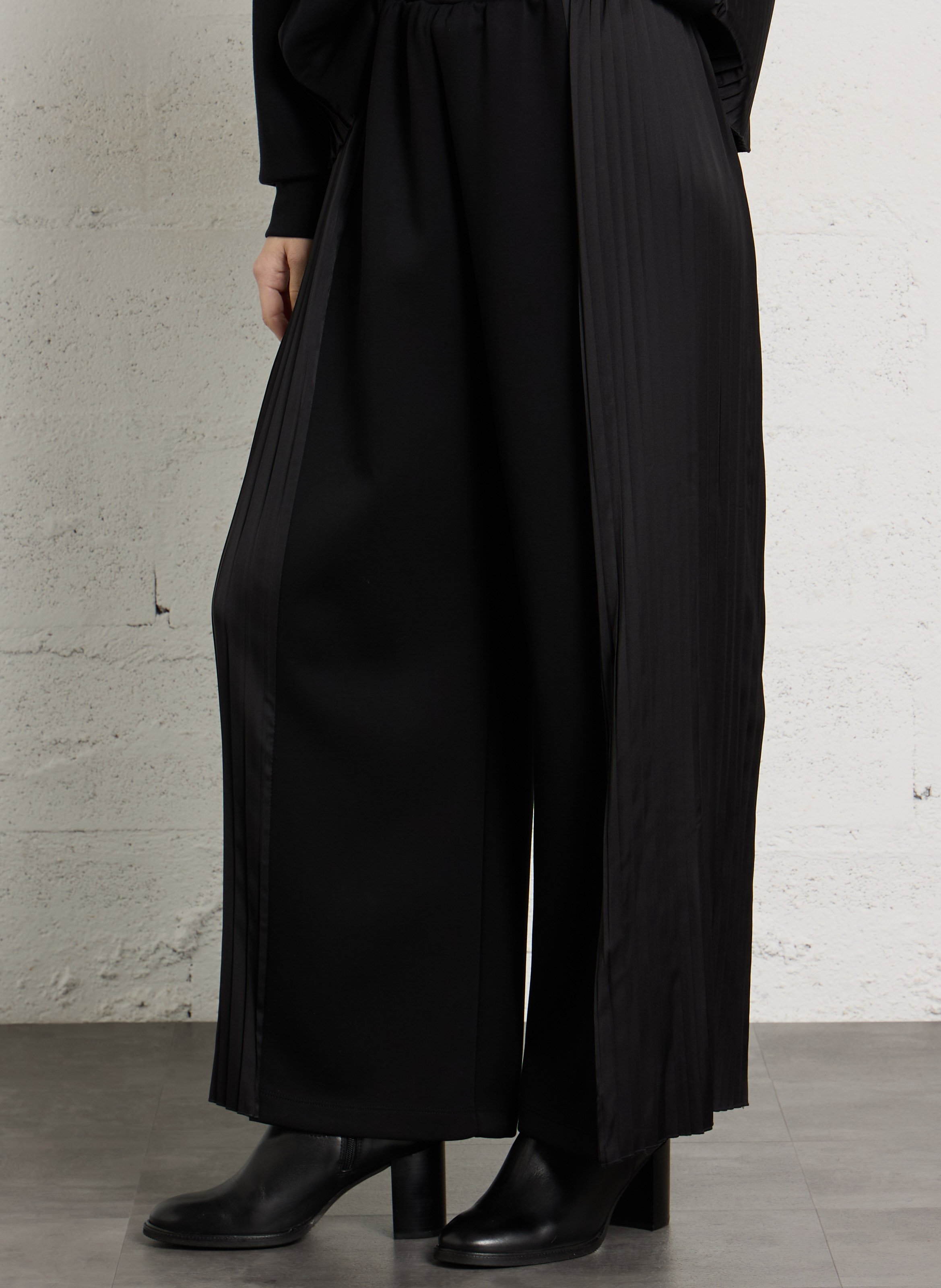 Pleated wide pants IMPERIAL Black