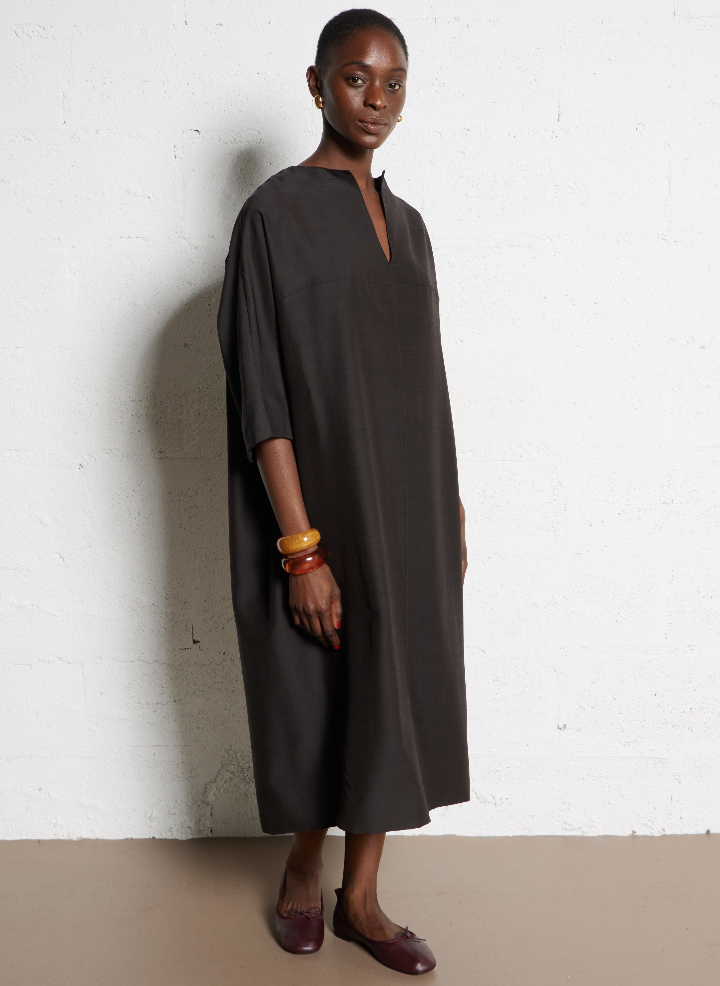 Midi dress with Tunisian collar in blended linen. SOEUR Black