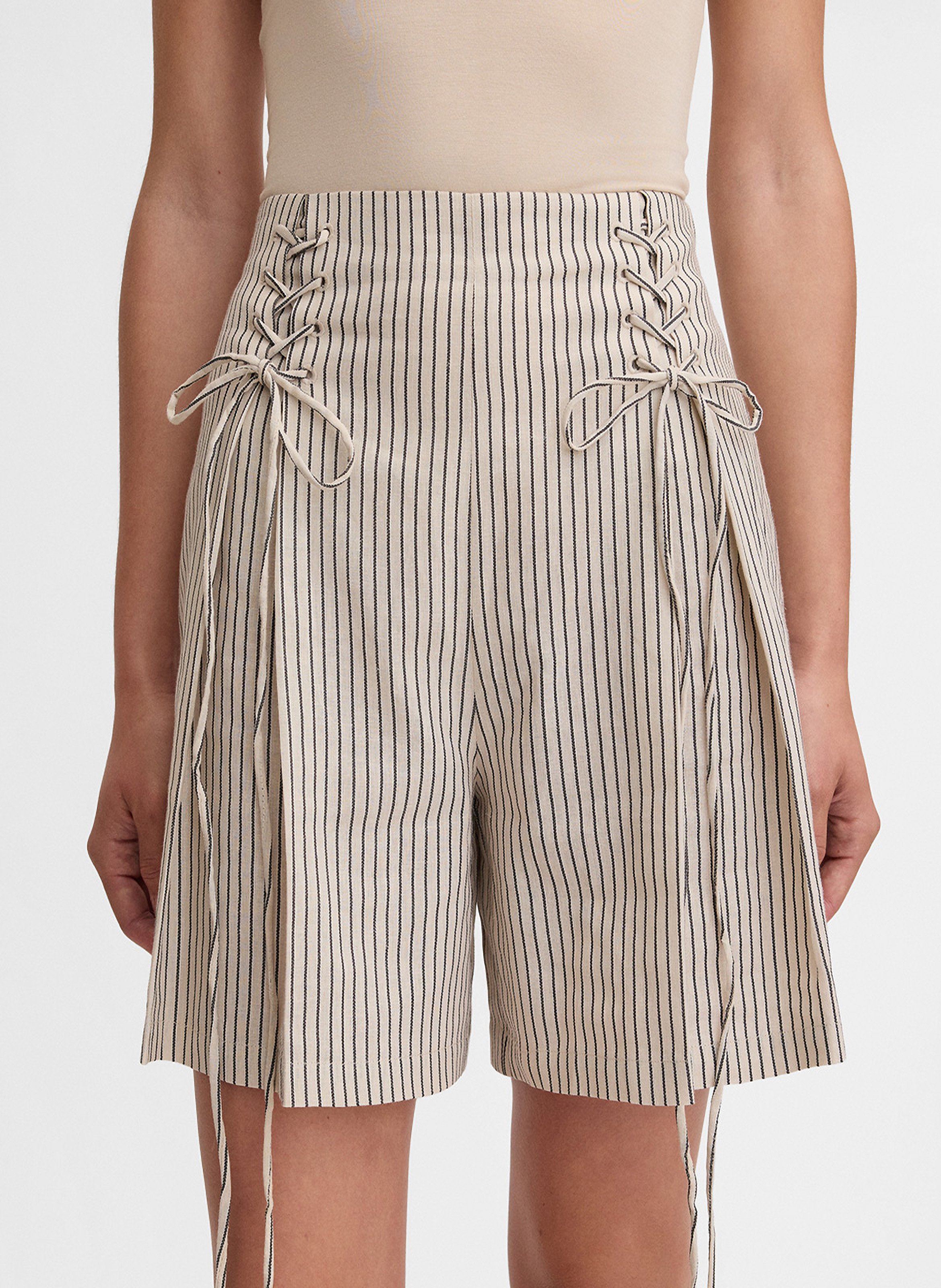 Hohe Taille gerade geschnittene Shorts mit Streifen SIMORRA Mehrfarbig