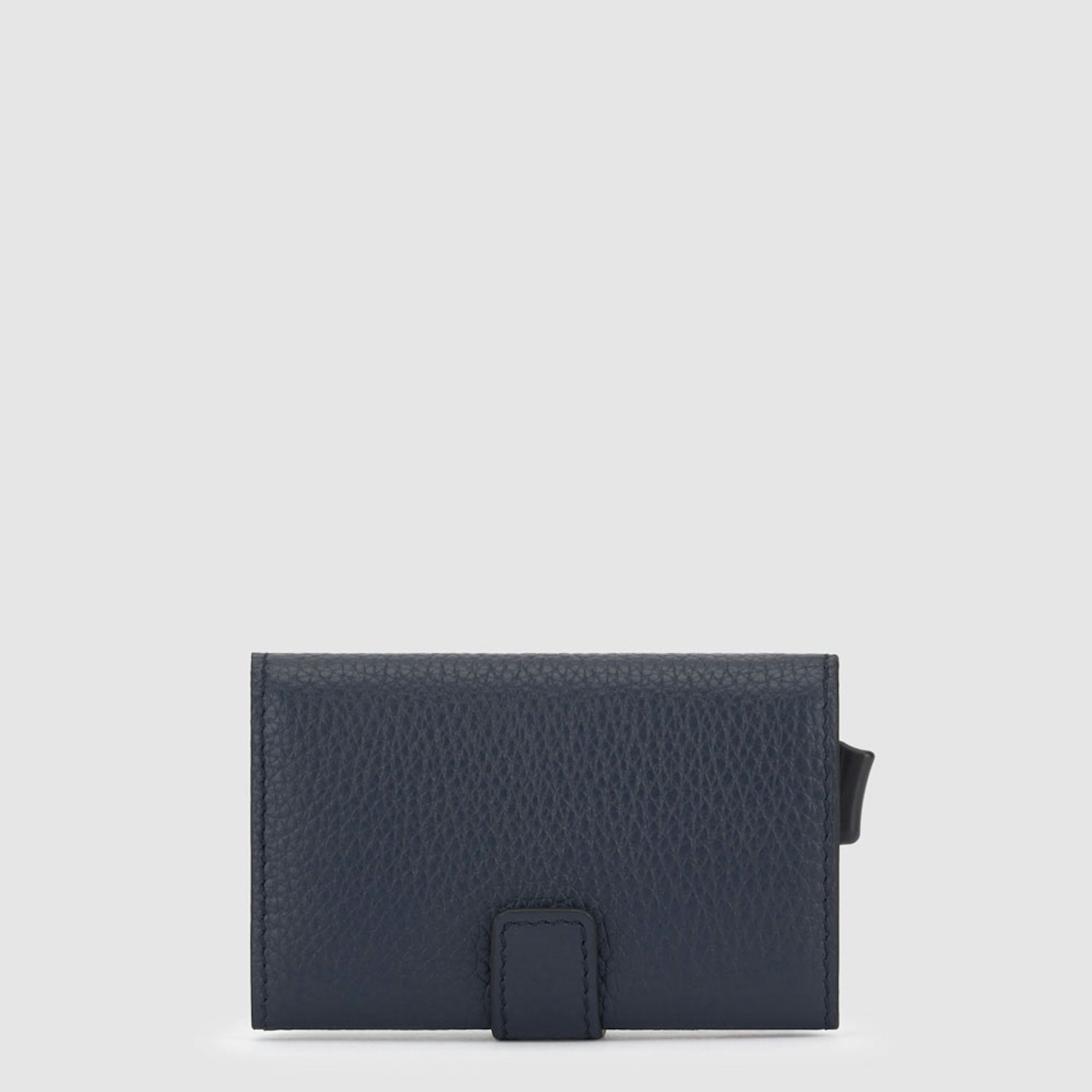- 100% leather, - 6 cardholder slots, - 1 central compartment, - Size: L10 x H7 cm. PIQUADRO Blue