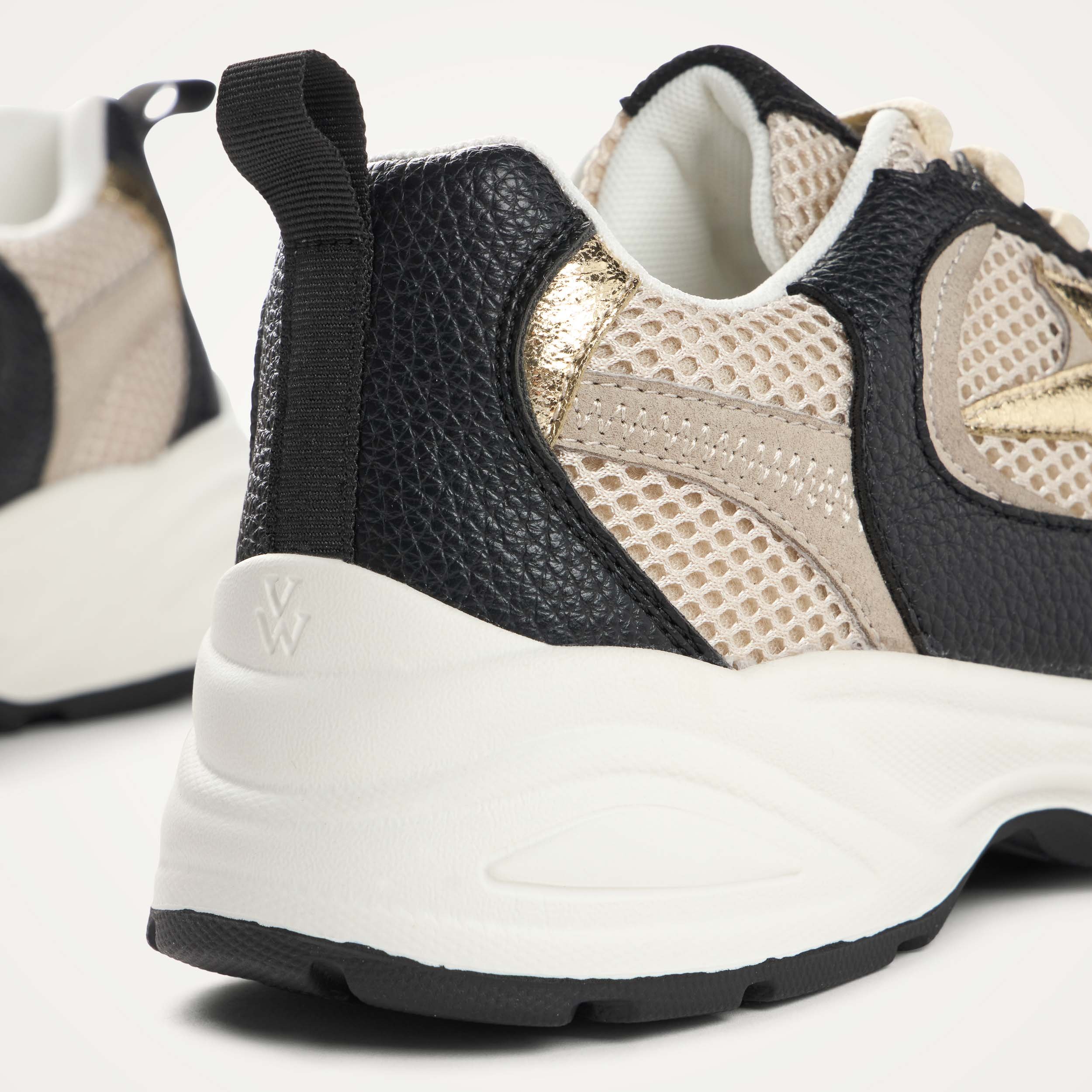 Low mesh sneakers VANESSA WU Black