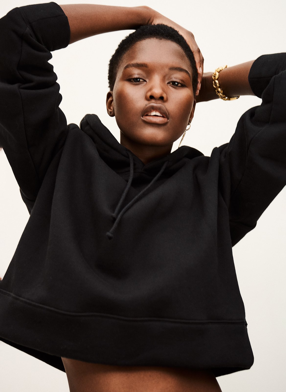 Sweat droit à capuche uni et boutons bijoux BA&SH Noir