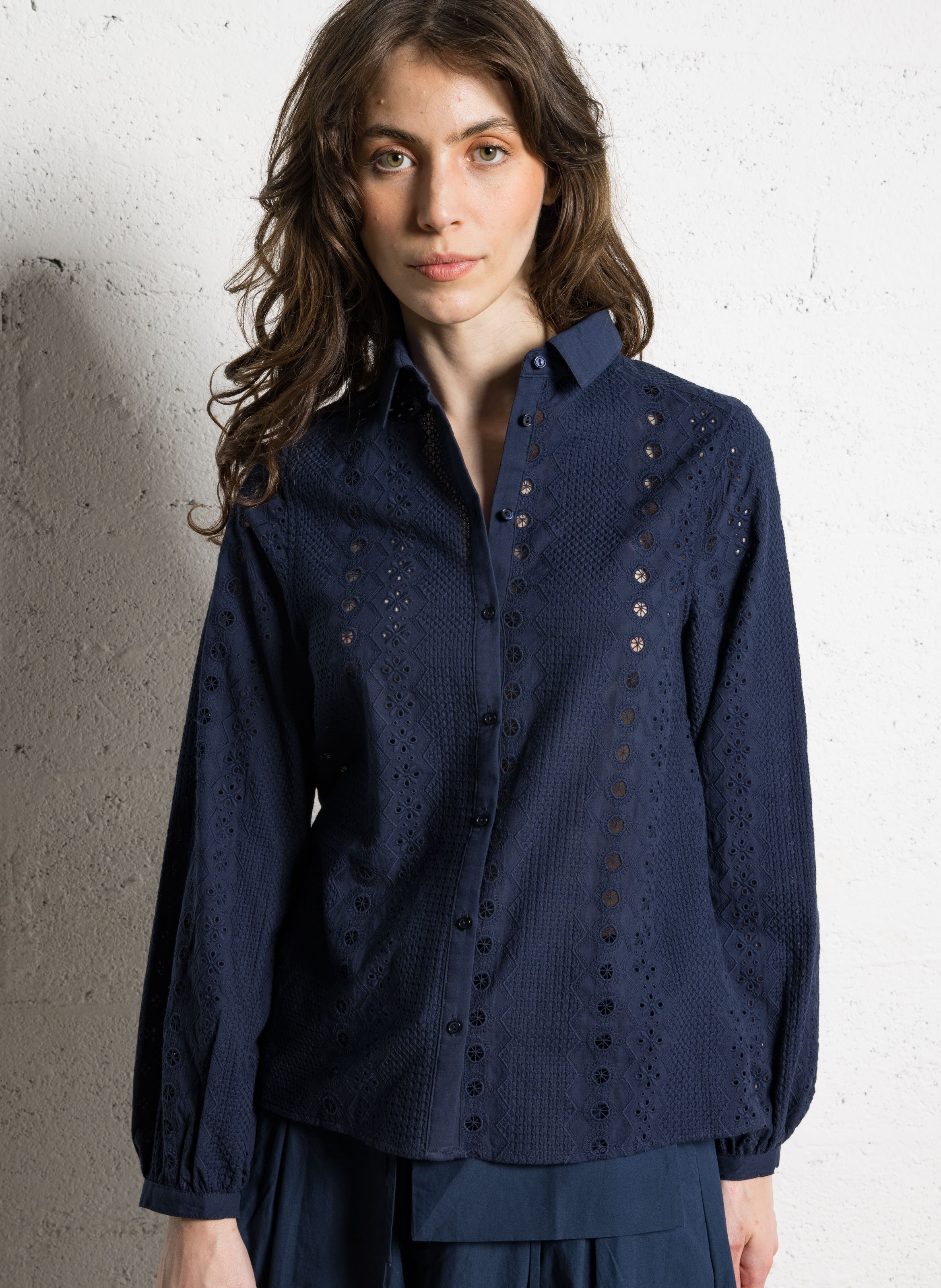 Chemise droite en broderie anglaise SUD EXPRESS