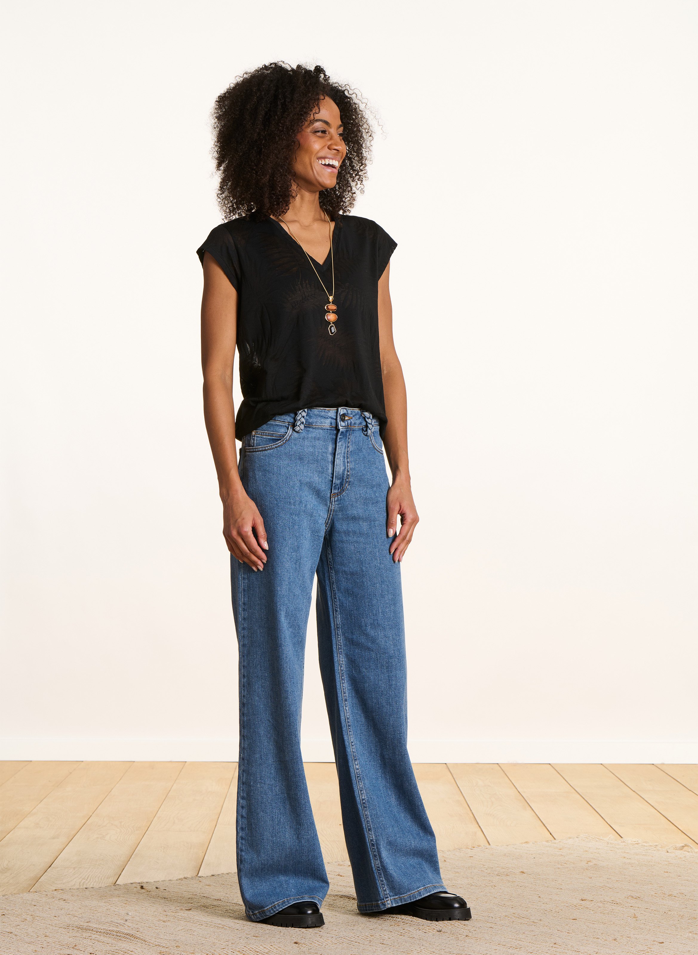 Recht T-shirt met V-hals | katoenblend LA FEE MARABOUTEE Zwart