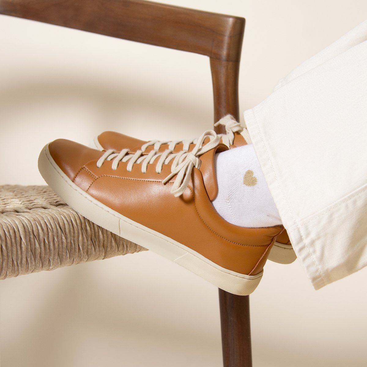 Lace-up leather tennis shoes JULES & JENN Brown