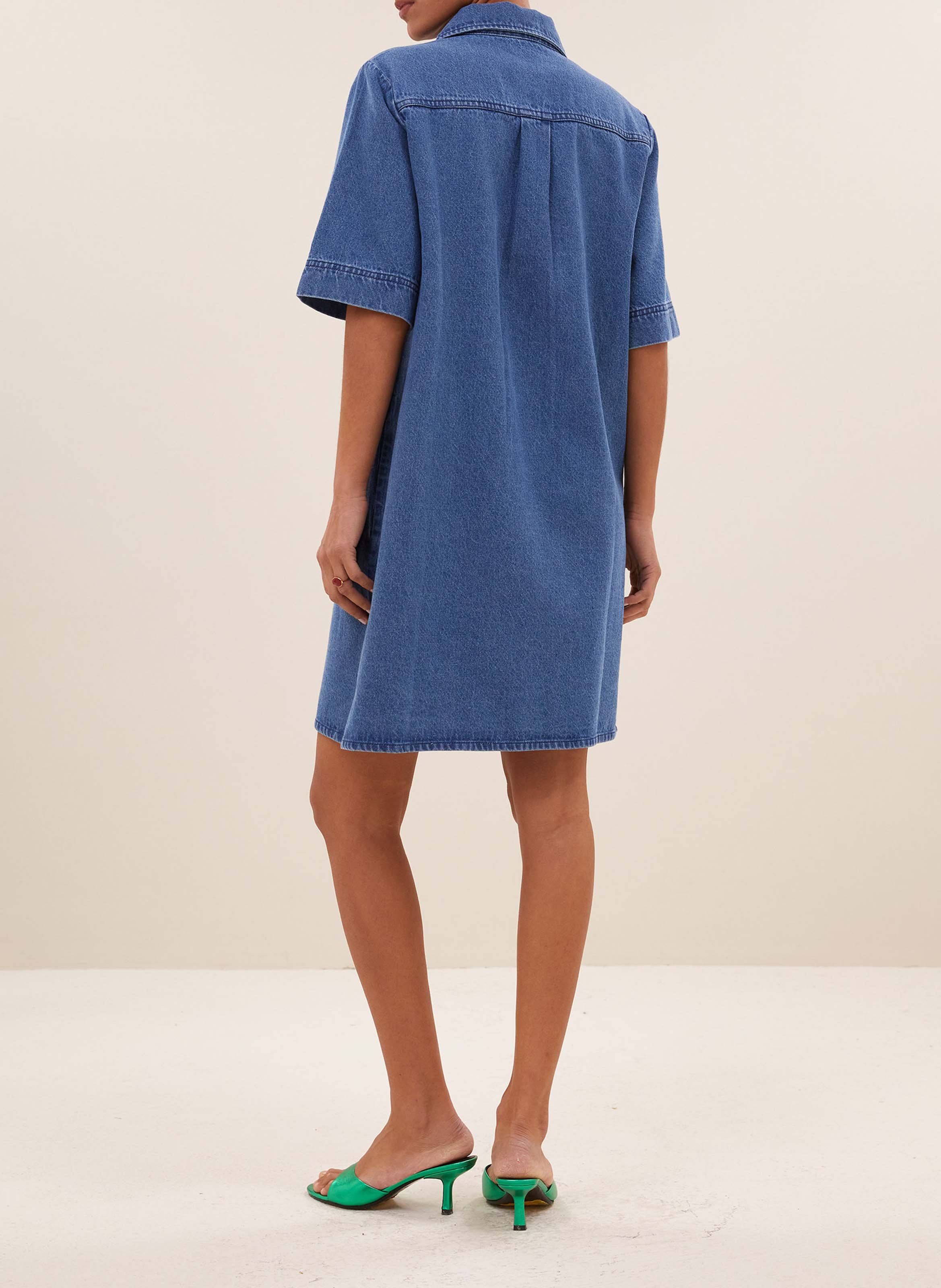 Korte jeansjurk met klassieke kraag BY BAR Blauw