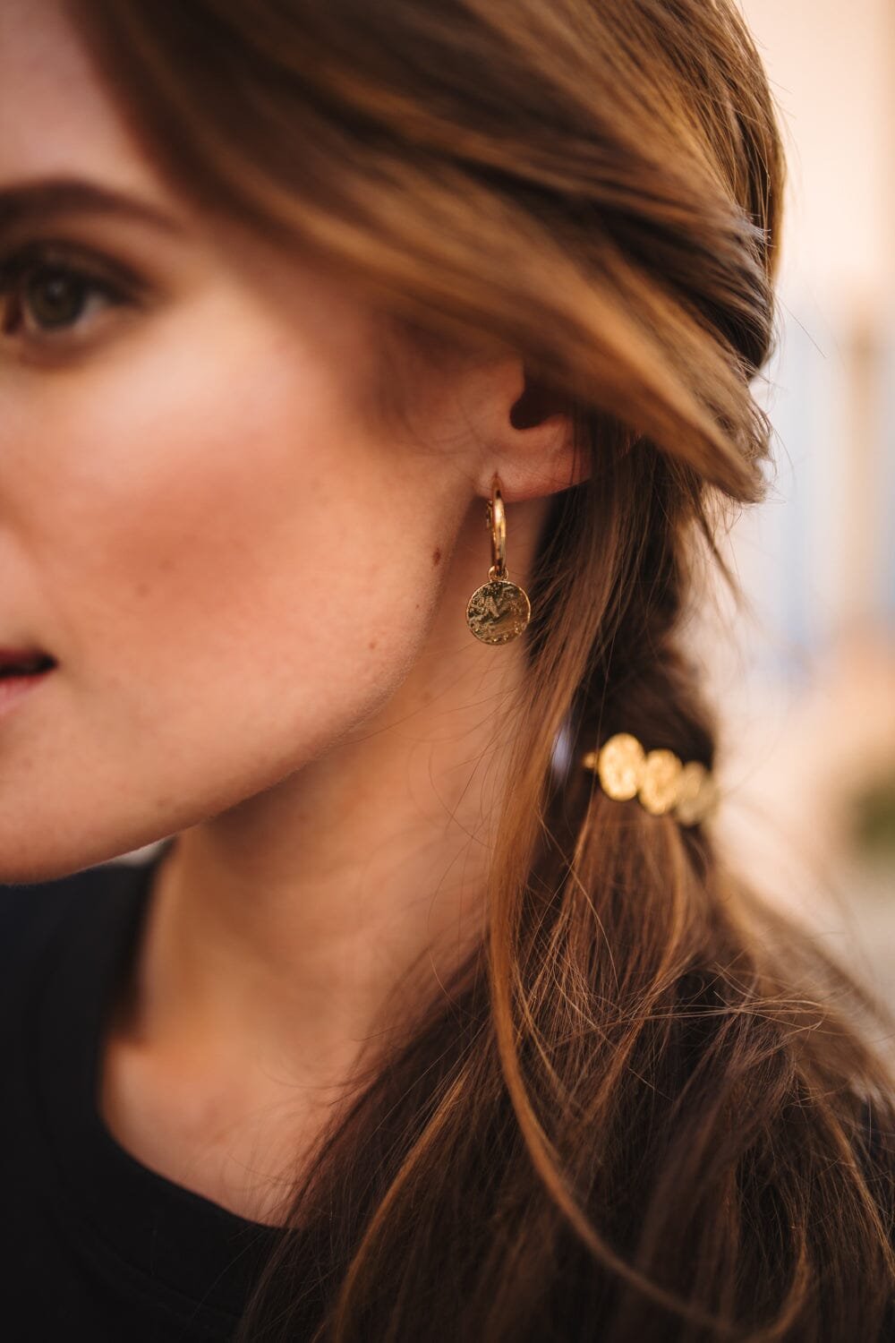 Small round hammered gold plated hoop earrings MONSIEUR SIMONE Golden