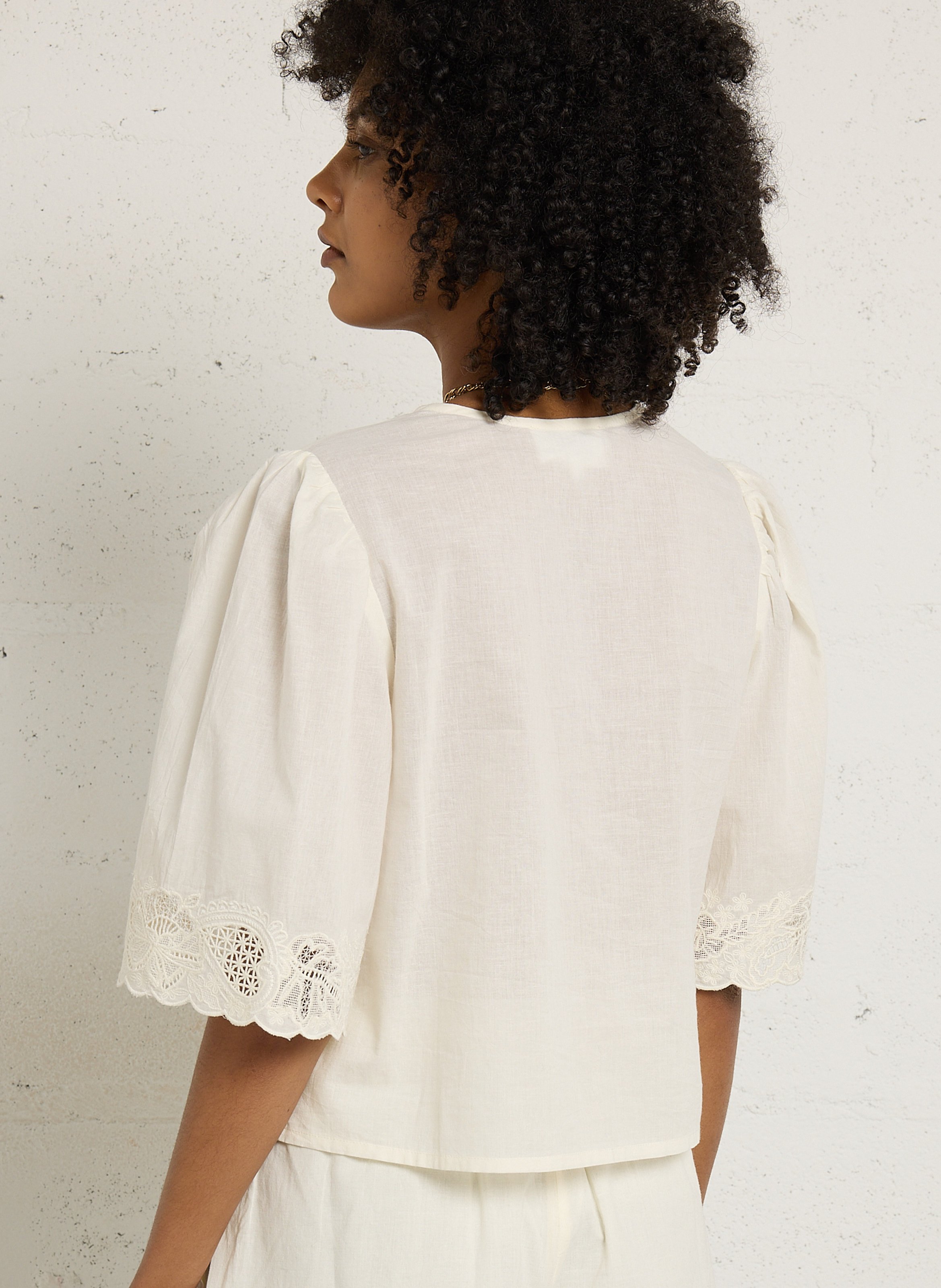 Chemise droite col V en coton brodé SUD EXPRESS Beige