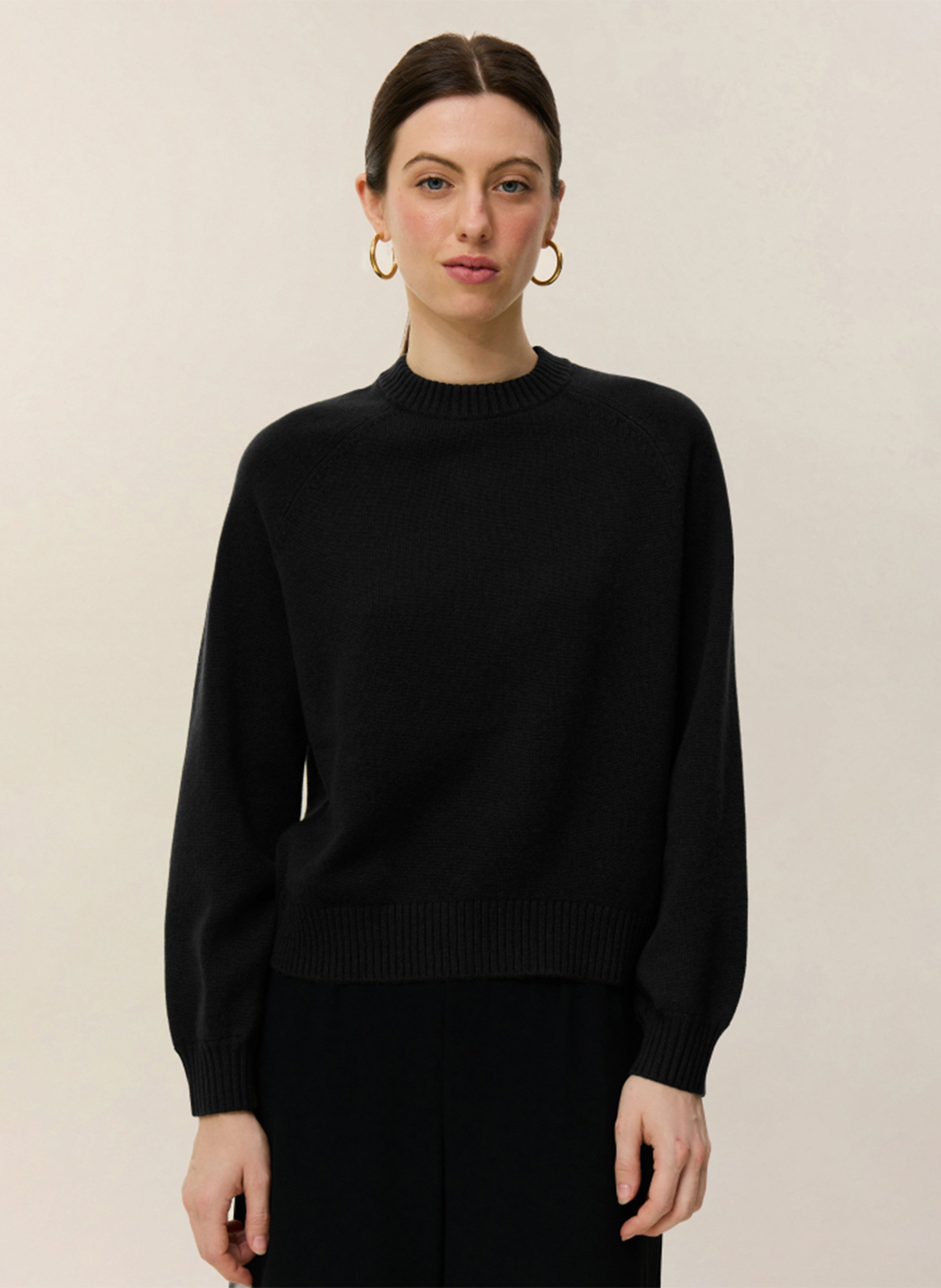 Straight cashmere sweater with round neck HIRCUS