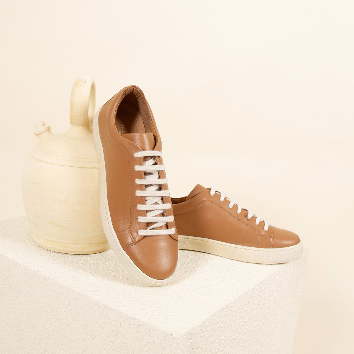 Lace-up leather tennis shoes JULES & JENN Brown