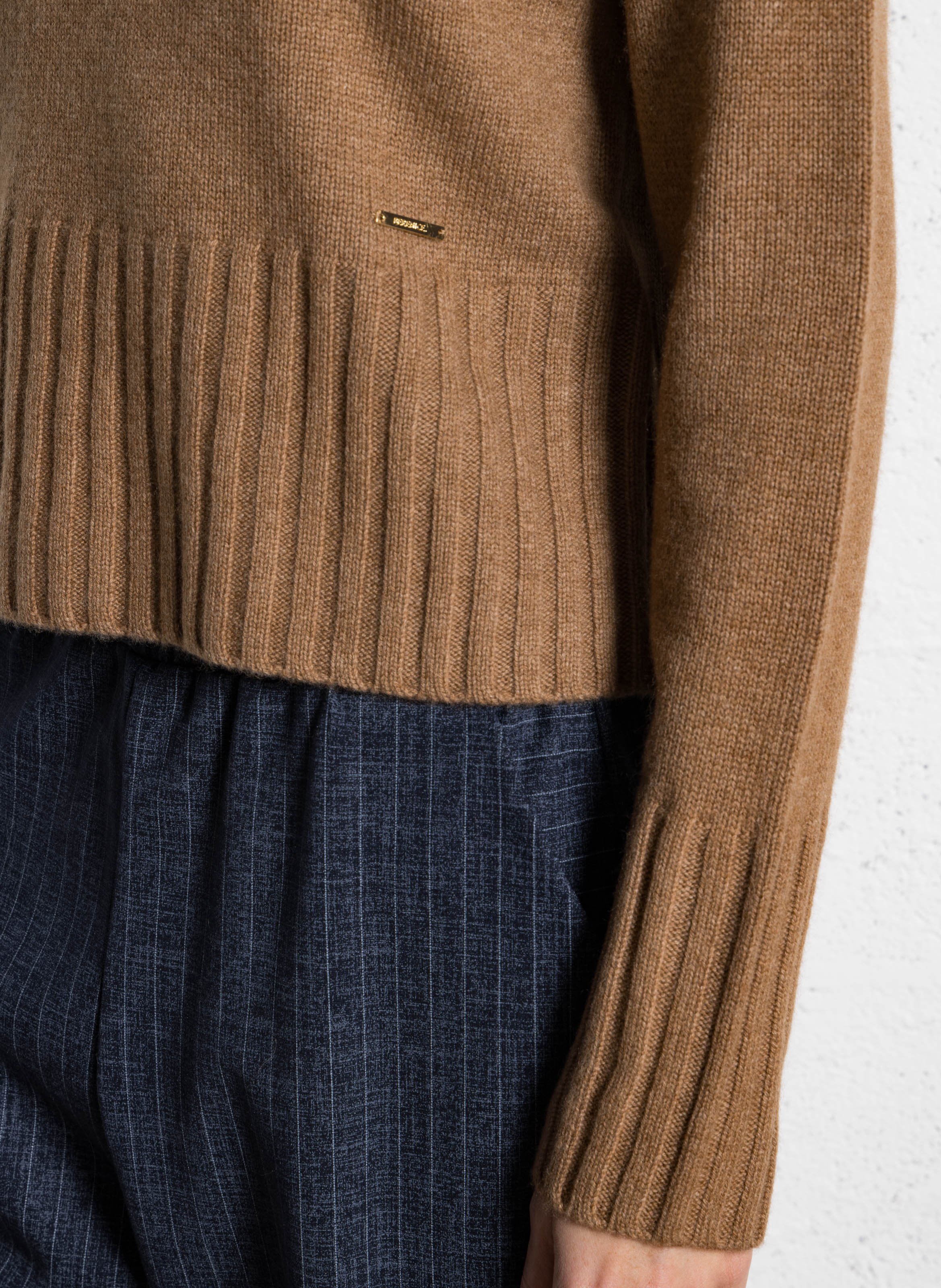 Pull oversize col rond en cachemire et laine BERENICE Beige