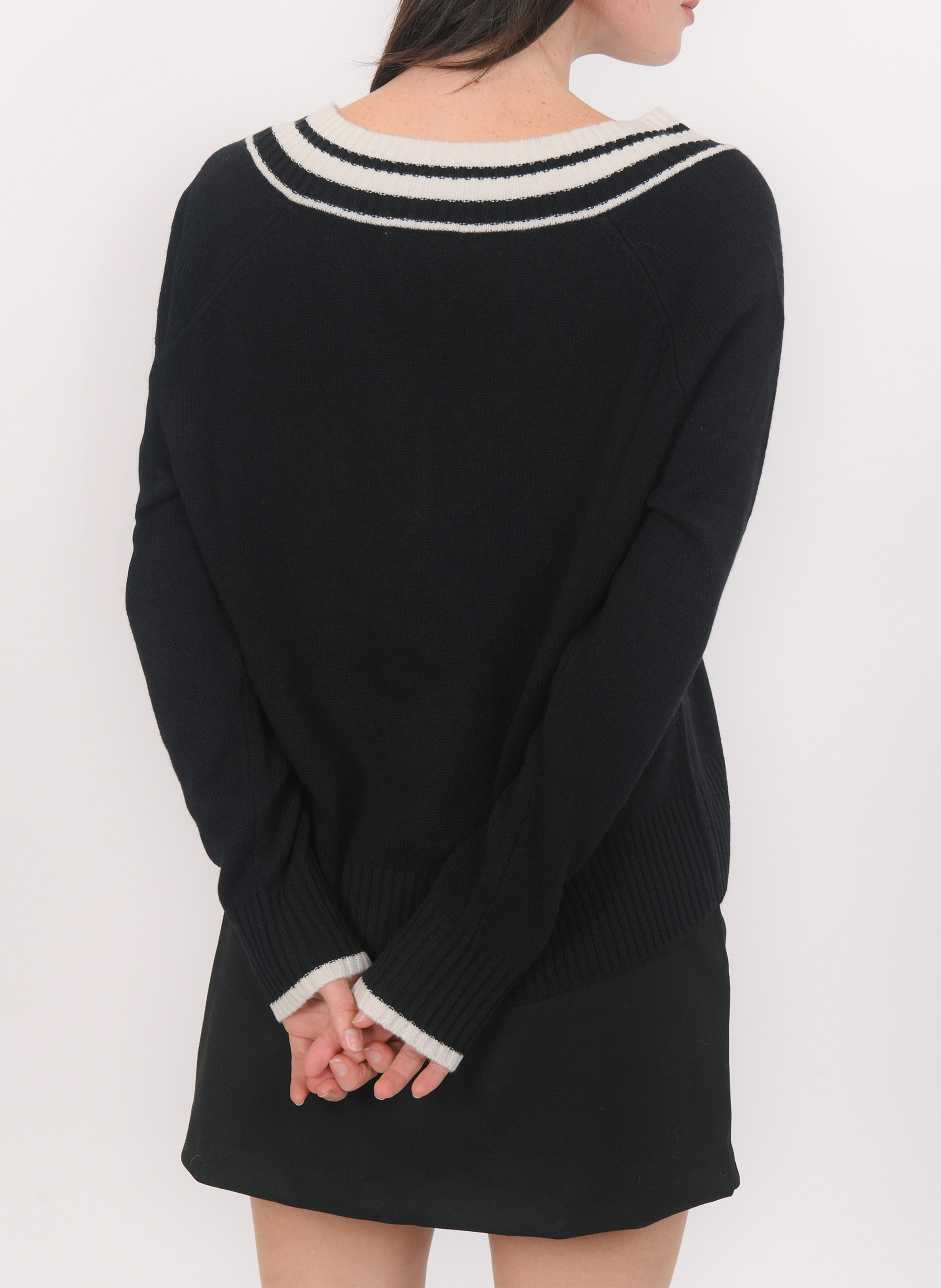 Oversized V-neck wool and cashmere sweater KOOKAI Black