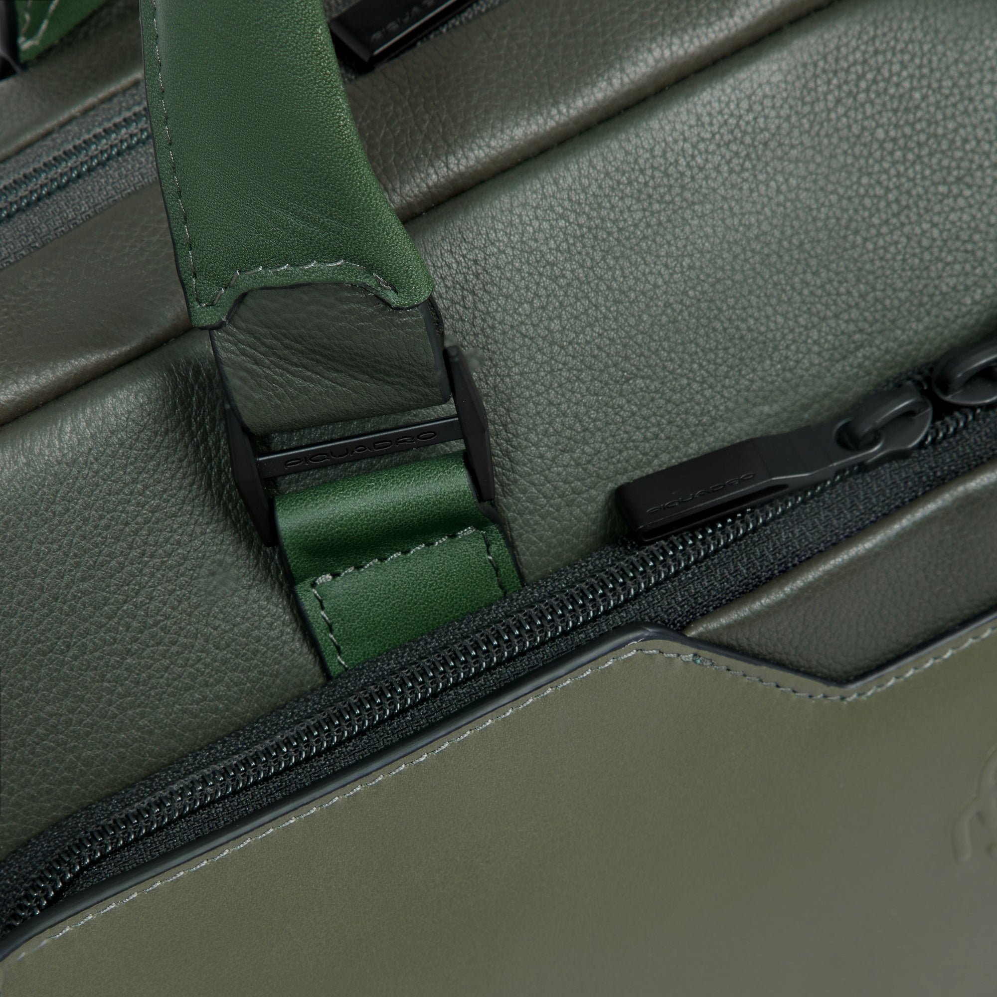 14" laptop bag PIQUADRO Green