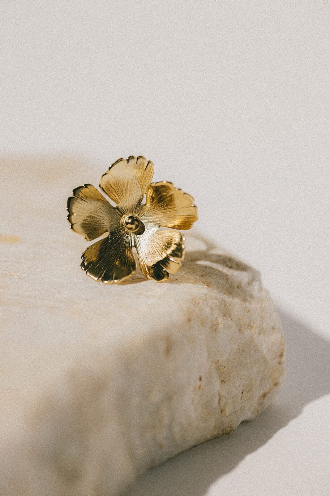 Maxi gold-plated flower ring Golden
