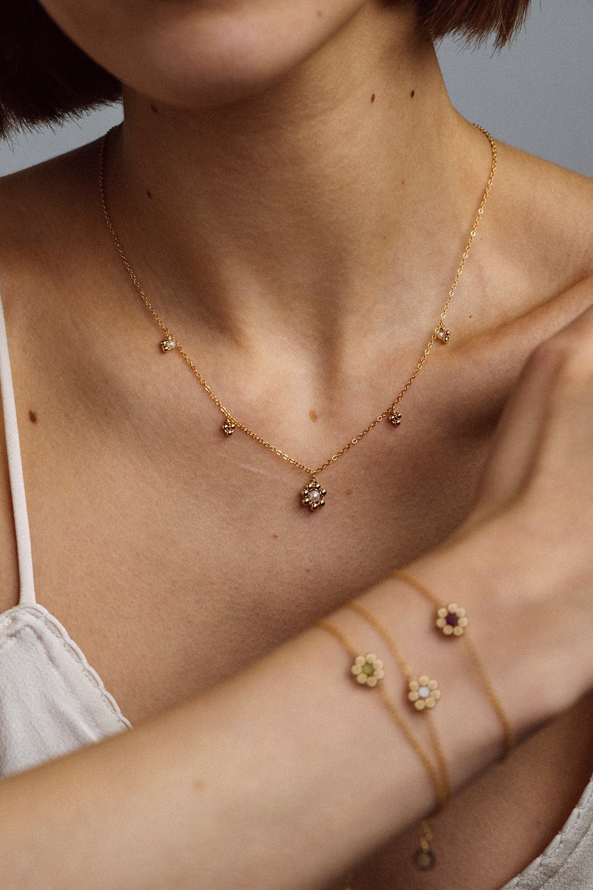 Daisy bell pearl necklace YAY Golden
