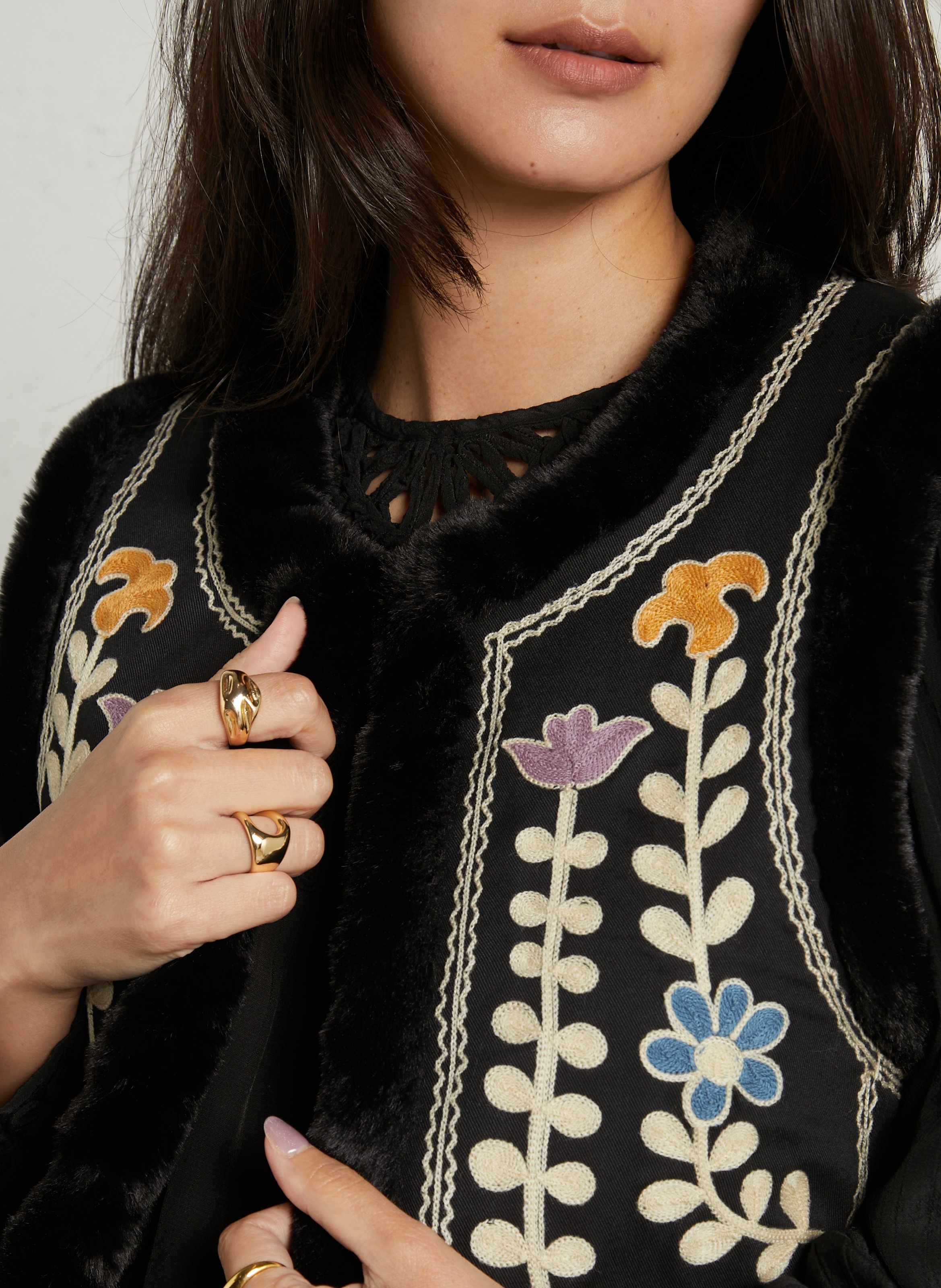 Veste droite col rond brodée LOUISE MISHA Noir