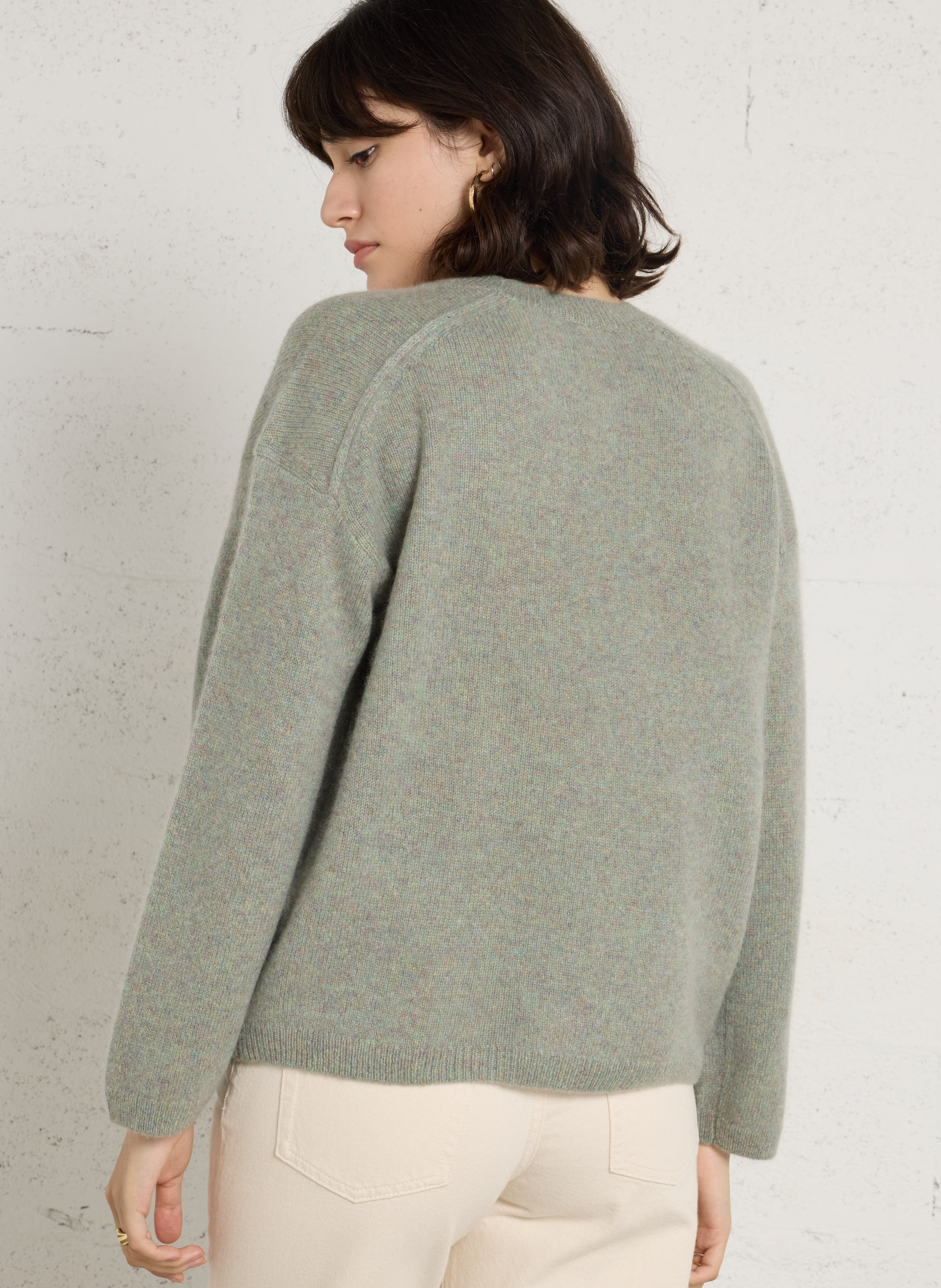 Gerader Rundhals-Pullover aus Kaschmir MAISON 123 Grun