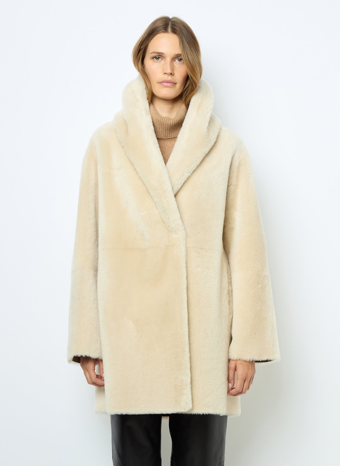 Manteau col chale en cuir Beige