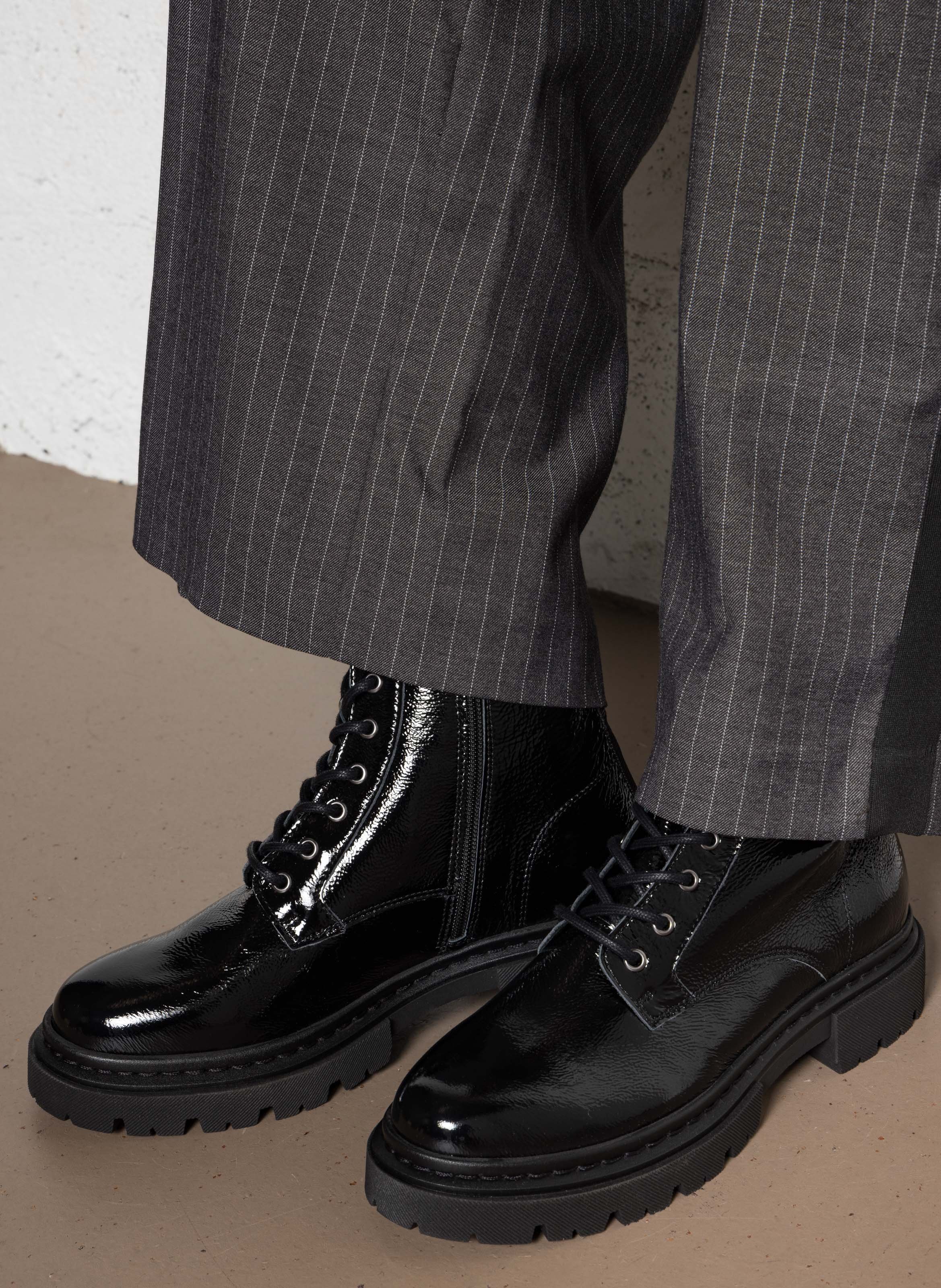 Bottines en cuir vernis ONE STEP Noir