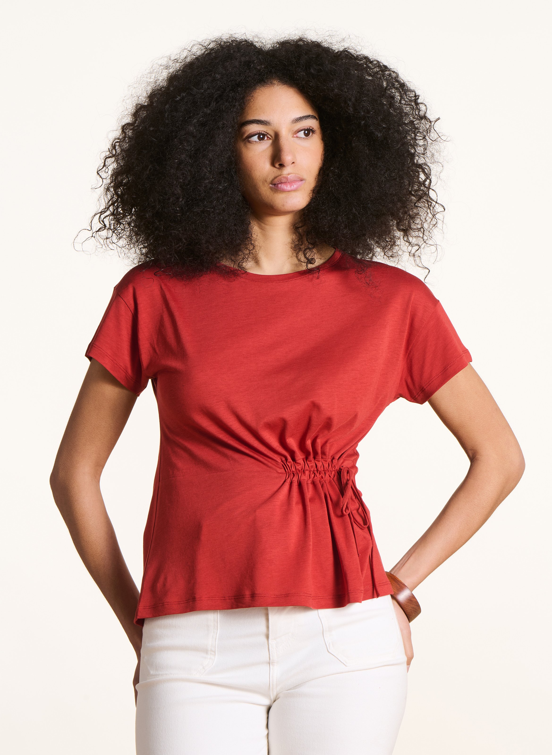 Straight-cut round-neck T-shirt LA FEE MARABOUTEE Red