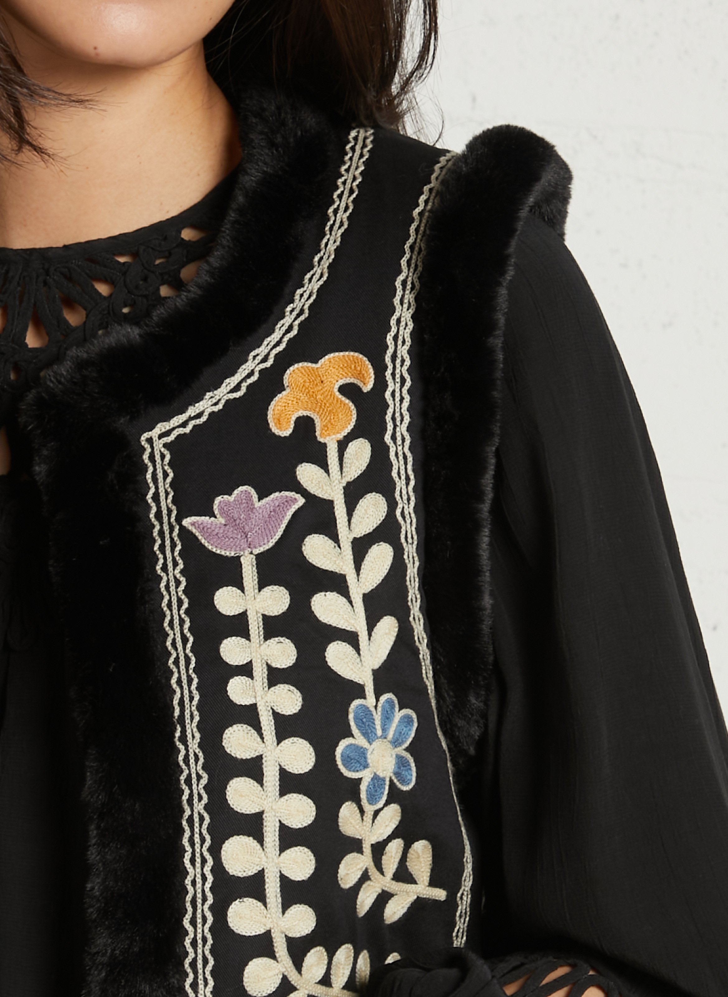Veste droite col rond brodée LOUISE MISHA Noir