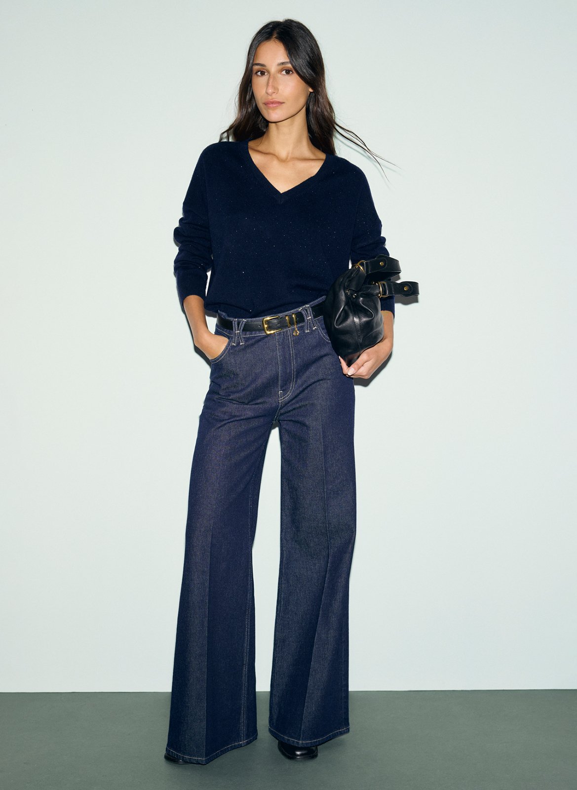 Pull droit col v à strass en laine GERARD DAREL Bleu